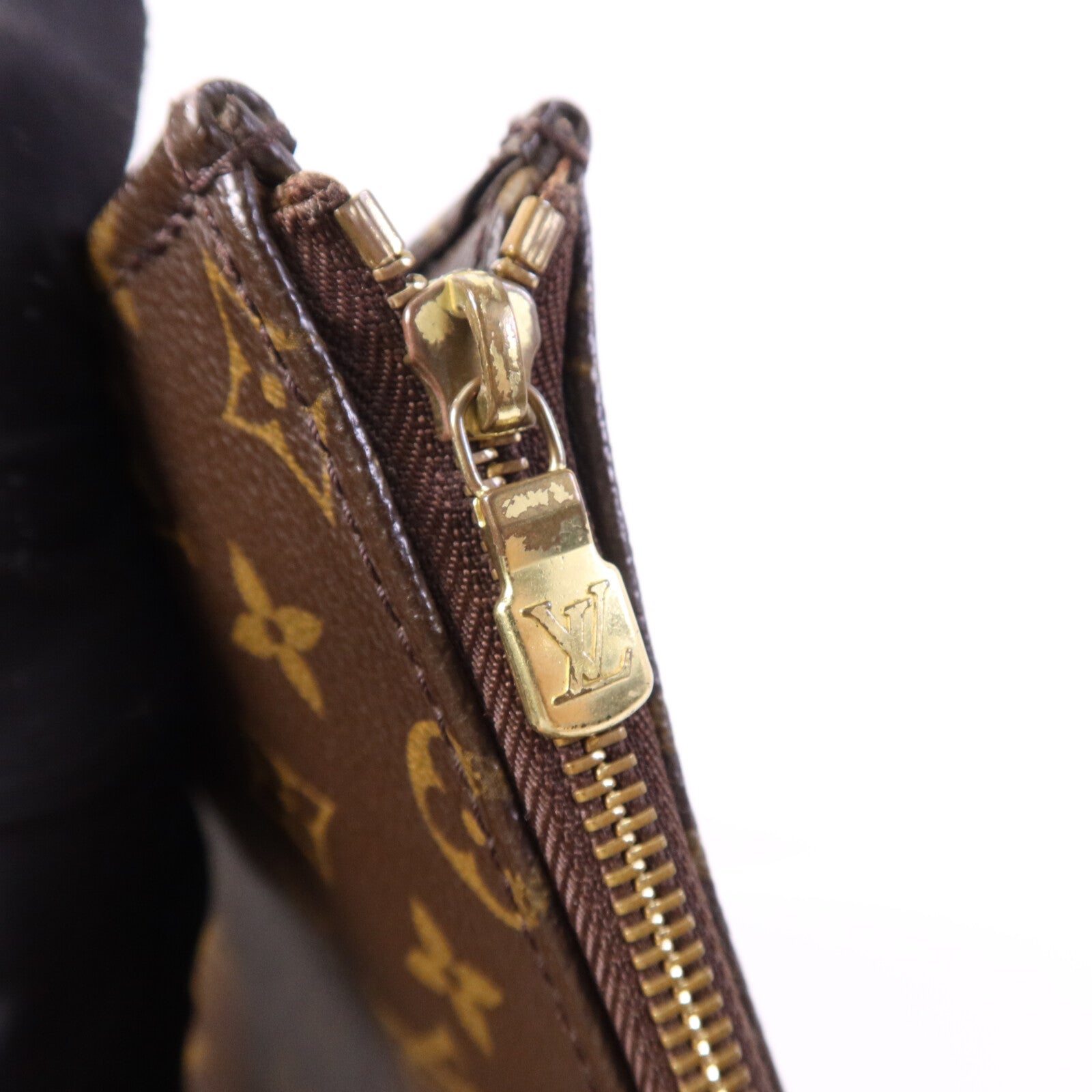 LOUIS VUITTON Monogram Poche Document Briefcase金扣手提包