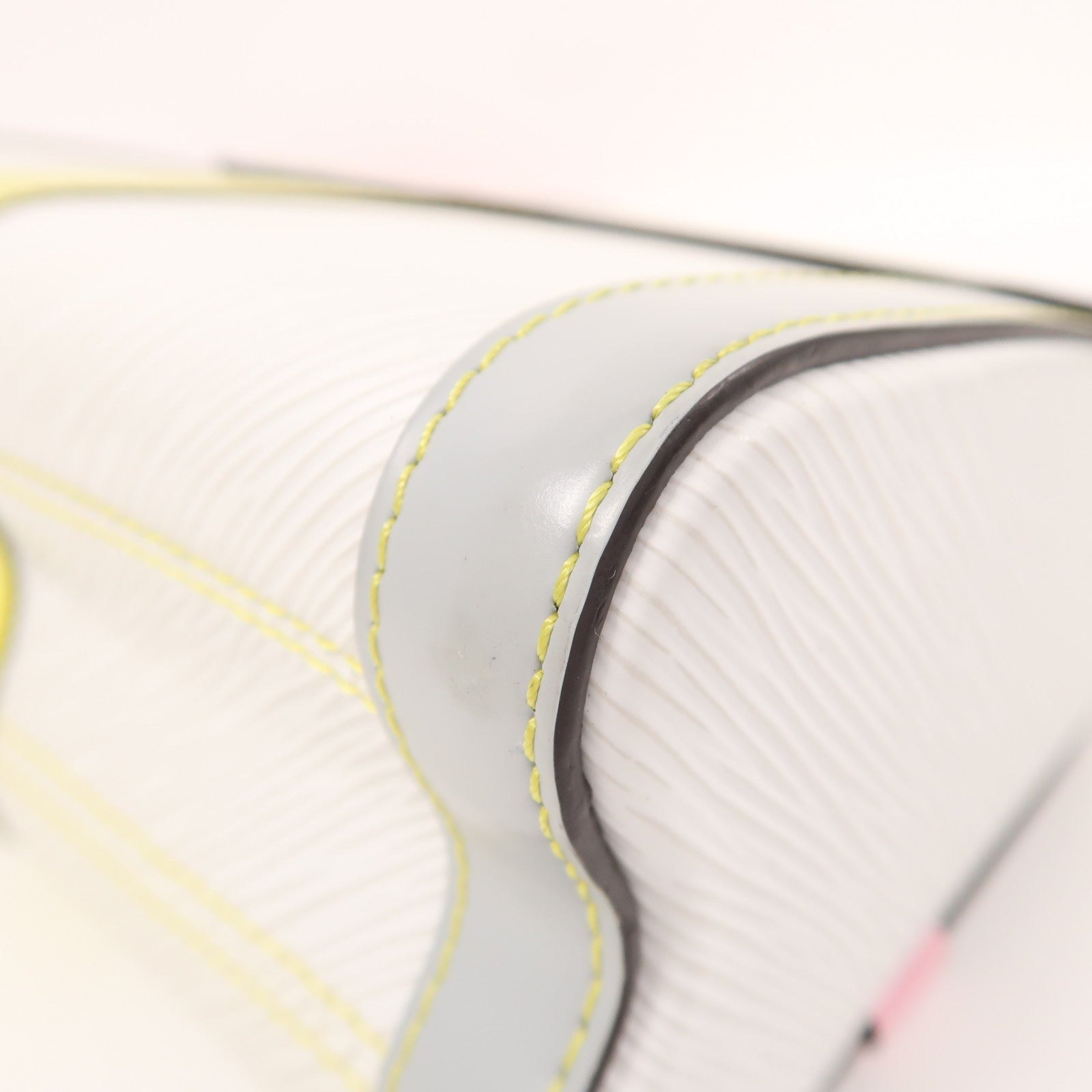 LOUIS VUITTON Epi Twist MM銀扣鏈帶肩背袋