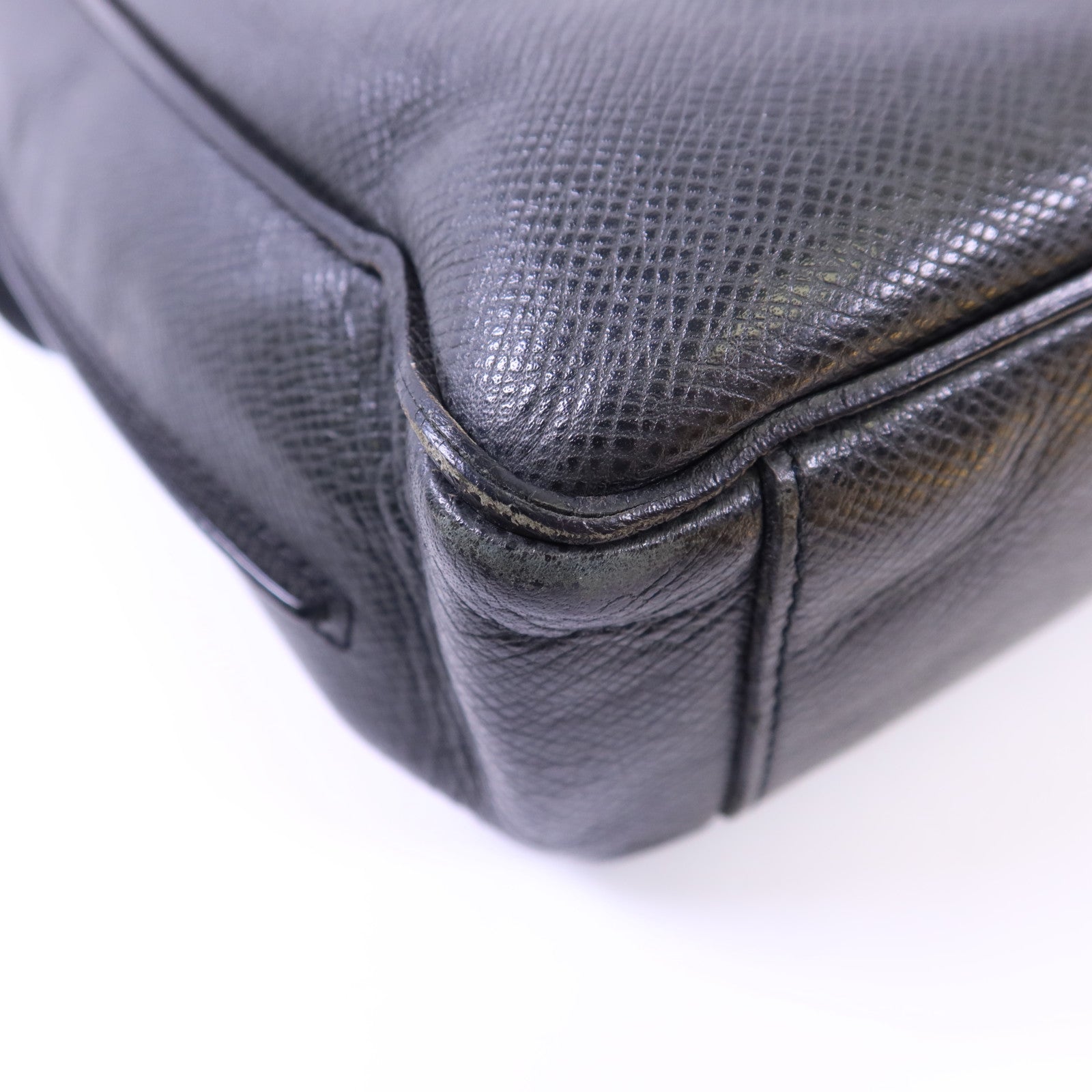 LOUIS VUITTON 【激減優惠】Taiga Roman MM銀扣肩背袋