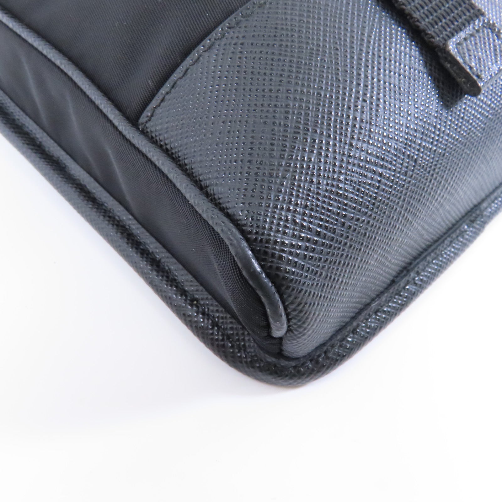 PRADA 尼龍/皮革Phone Holder Shoulder Bag銀扣手機袋斜孭袋黑色