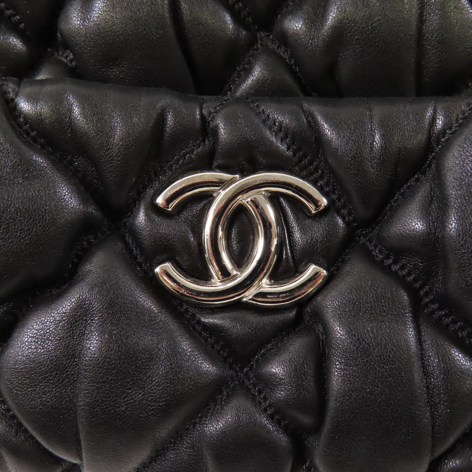 CHANEL 羊皮皮革Bubble Chain Shoulder Bag銀扣鏈帶肩背袋