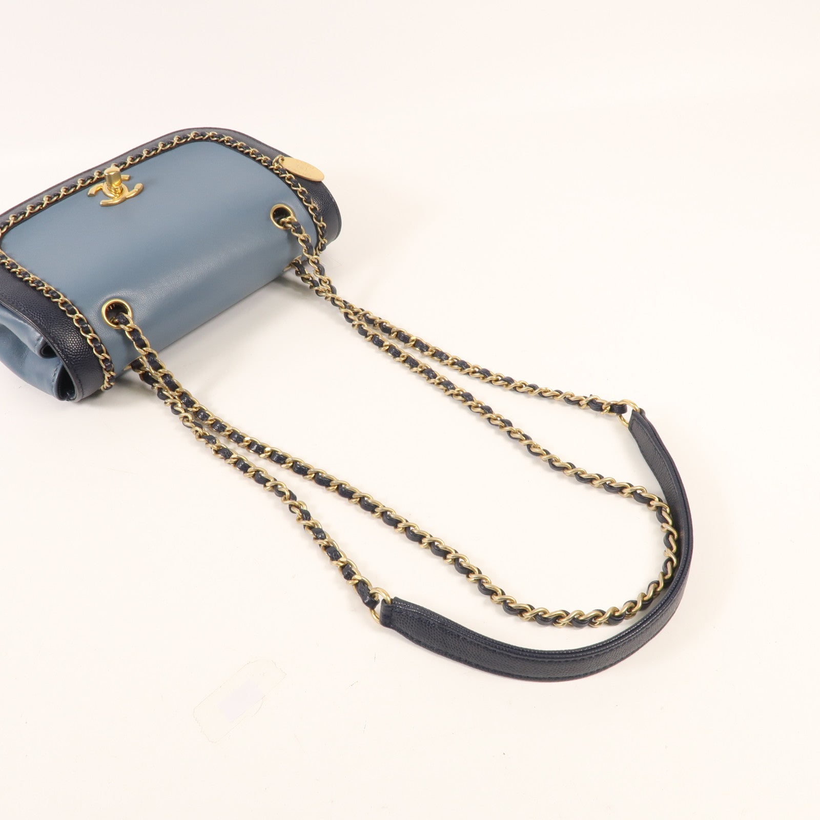 CHANEL 牛皮皮革Chain Shoulder金扣鏈帶肩背袋