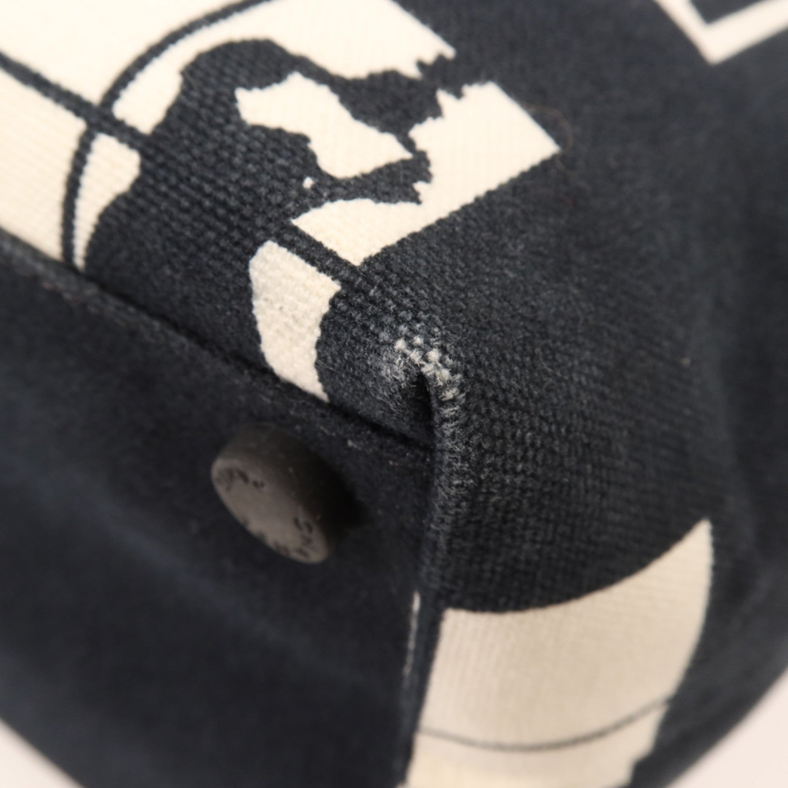 CHANEL 帆布Tote Bag金扣手挽袋