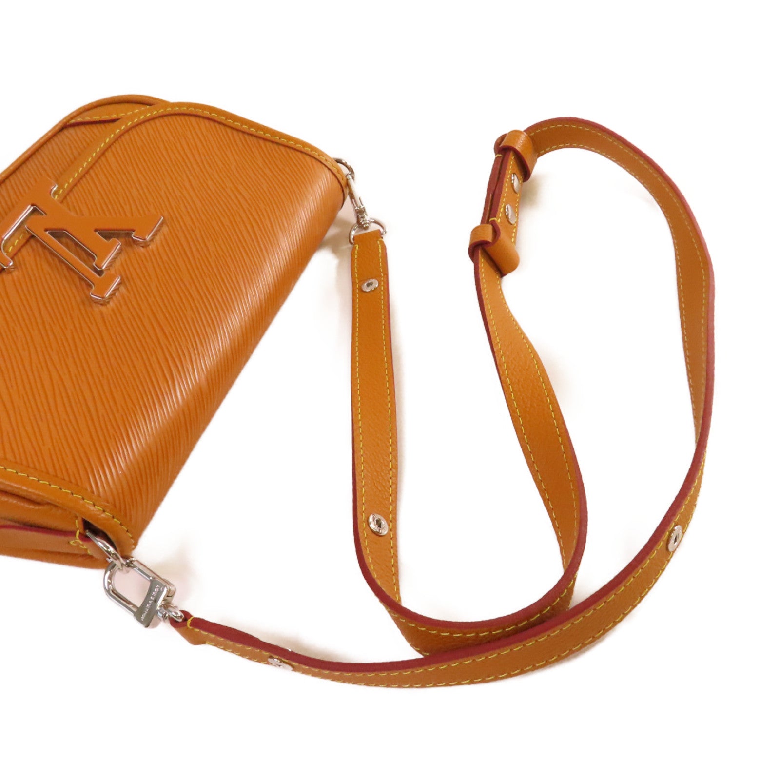 LOUIS VUITTON Epi Buci Shoulder Bag銀扣肩背袋蜜黃色