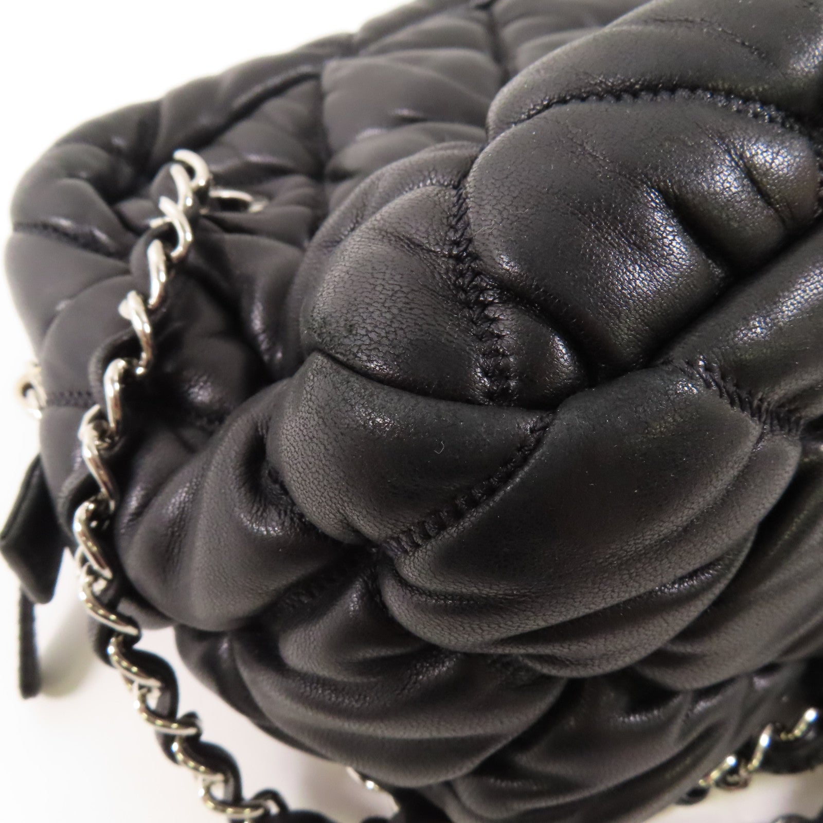 CHANEL 羊皮皮革Bubble Chain Shoulder Bag銀扣鏈帶肩背袋