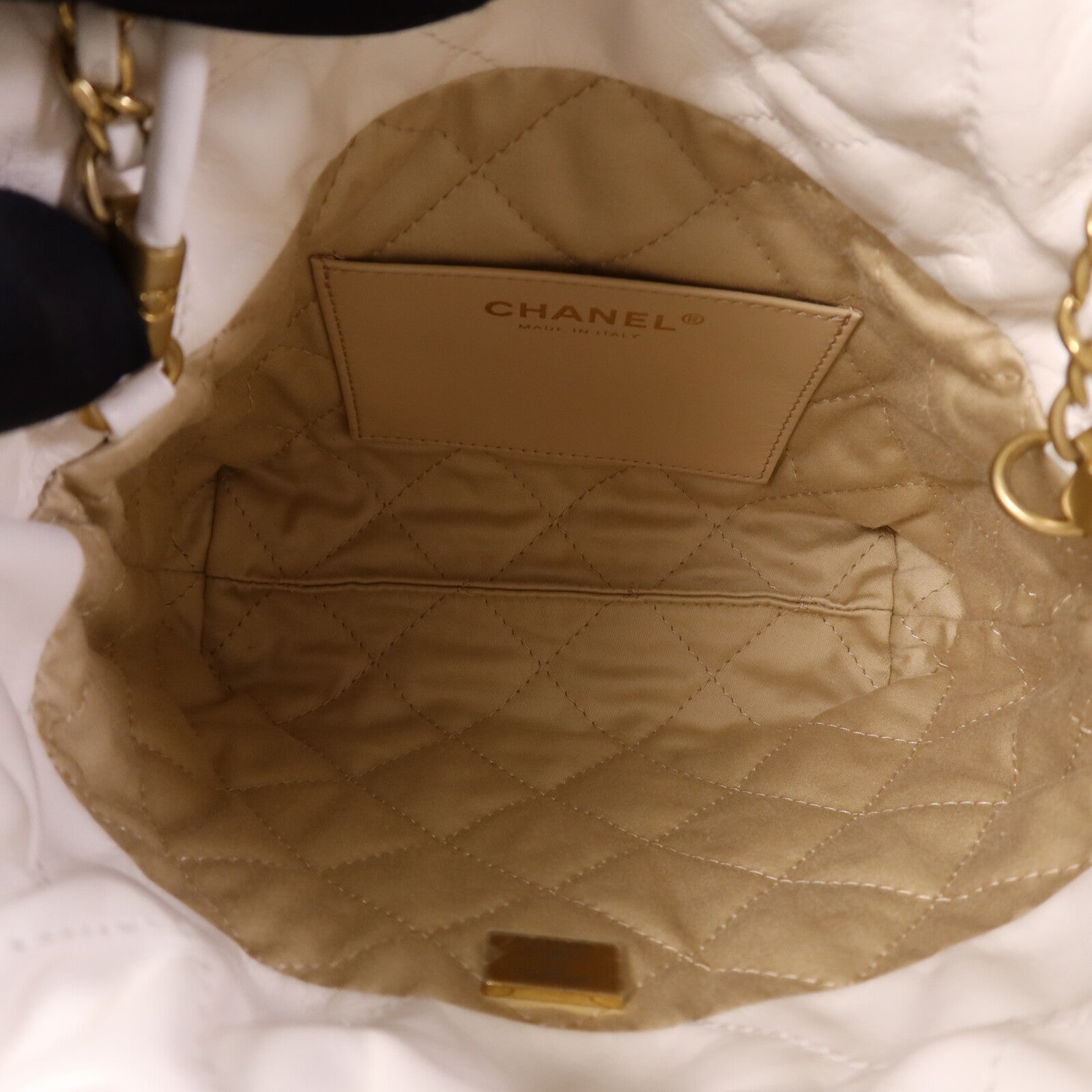 CHANEL 牛皮皮革Mini 22金扣鏈帶手挽肩背兩用袋
