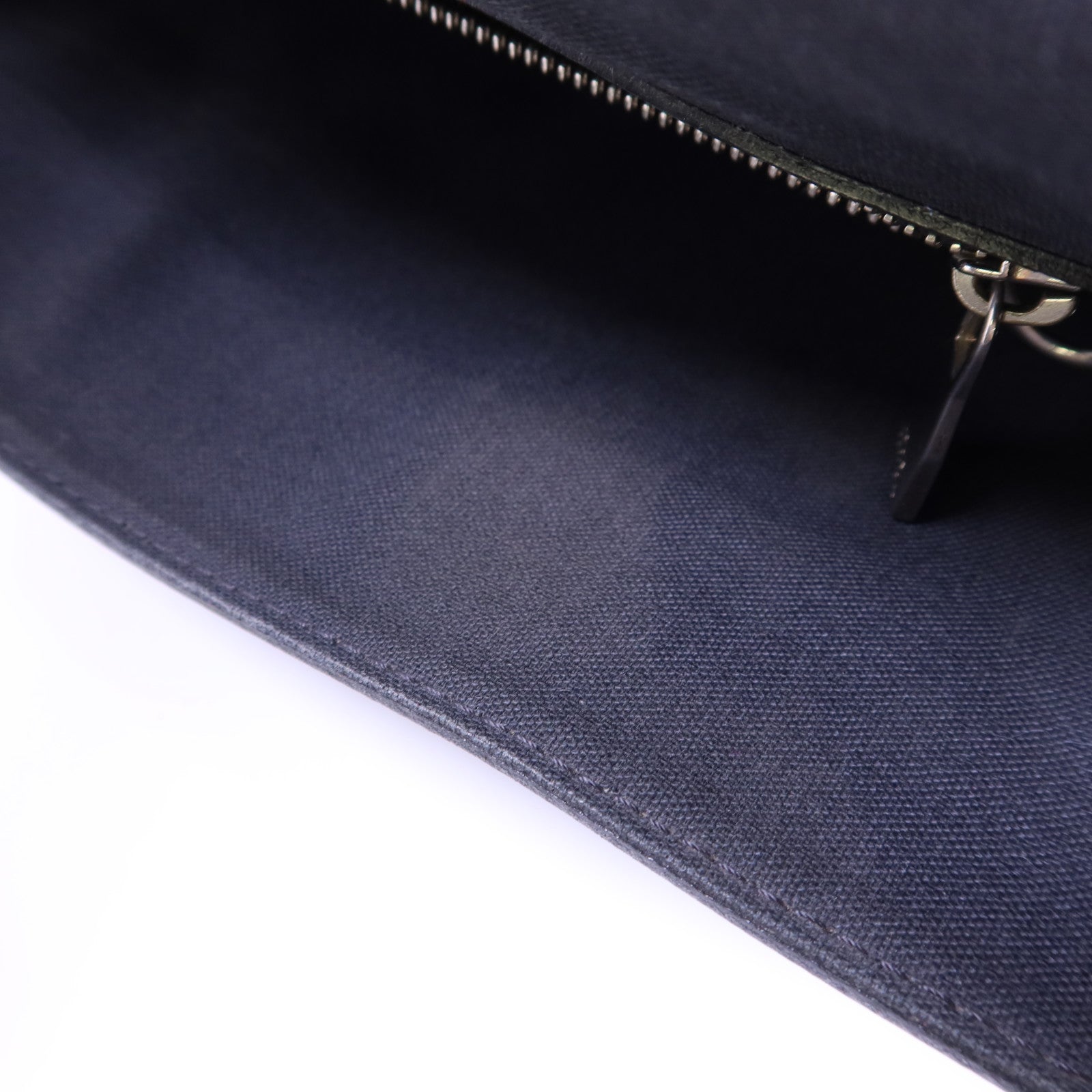 LOUIS VUITTON Taiga Roman MM銀扣肩背袋