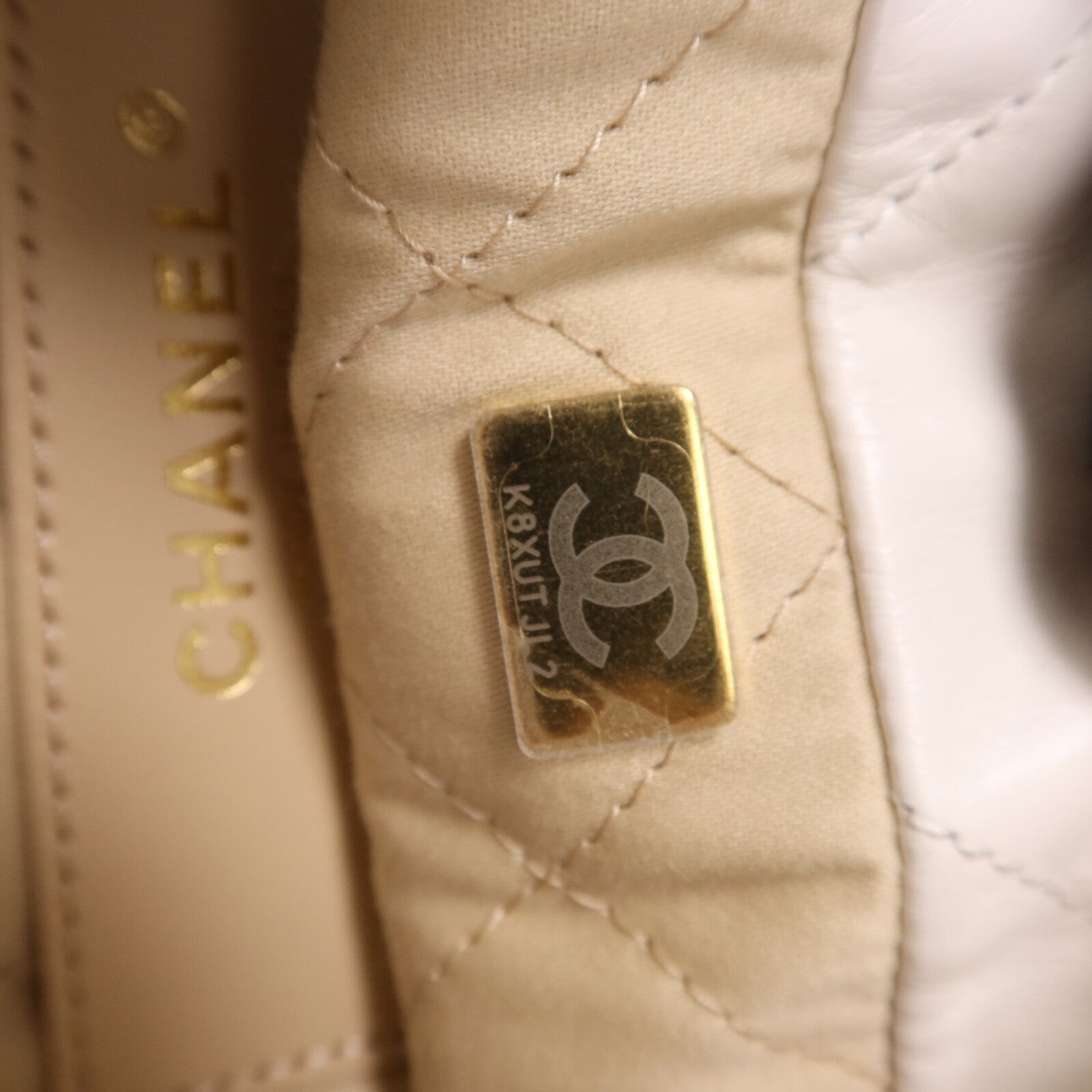 CHANEL 牛皮皮革Mini 22金扣鏈帶手挽肩背兩用袋