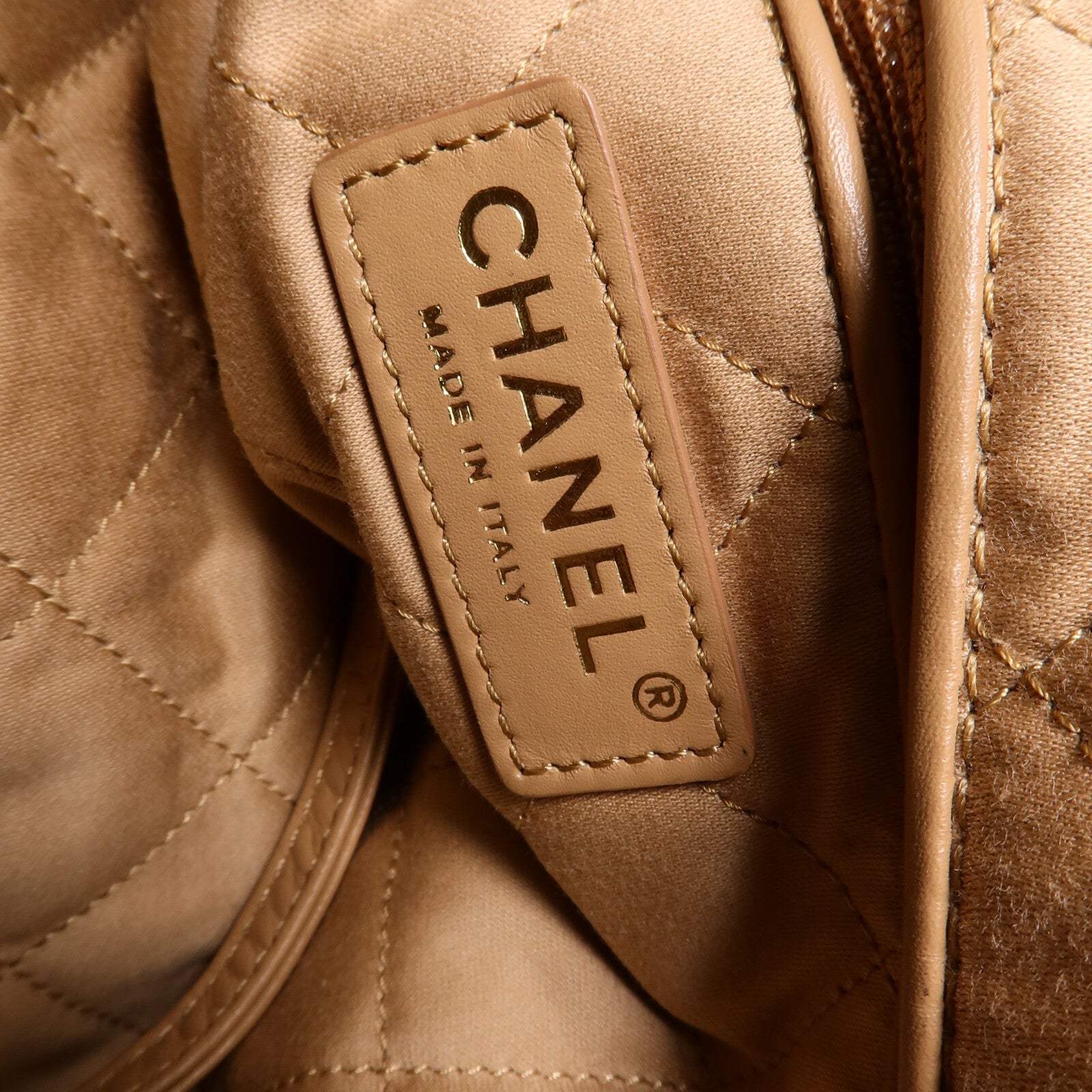 CHANEL 牛皮皮革Chanel 22 Small鏈帶肩背袋