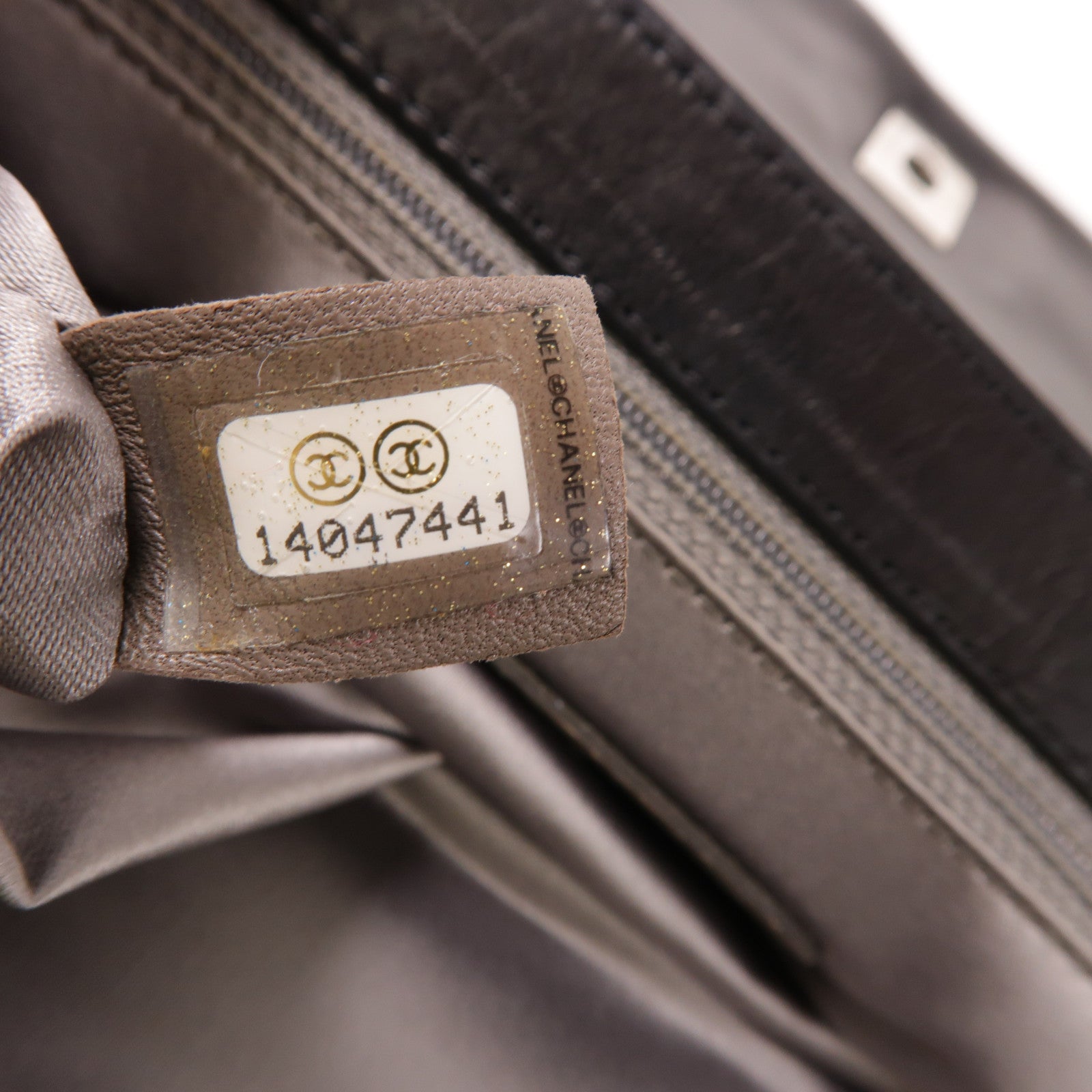 CHANEL 牛皮皮革Shoulder Bag銀扣鏈帶肩背袋