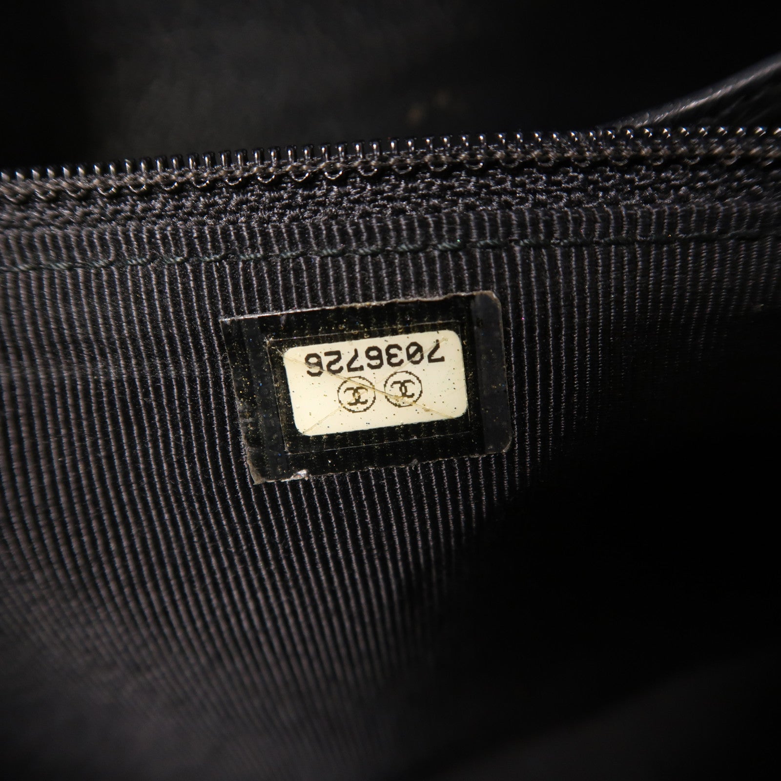 CHANEL 牛皮皮革Chain Shoulder金扣鏈帶肩背袋