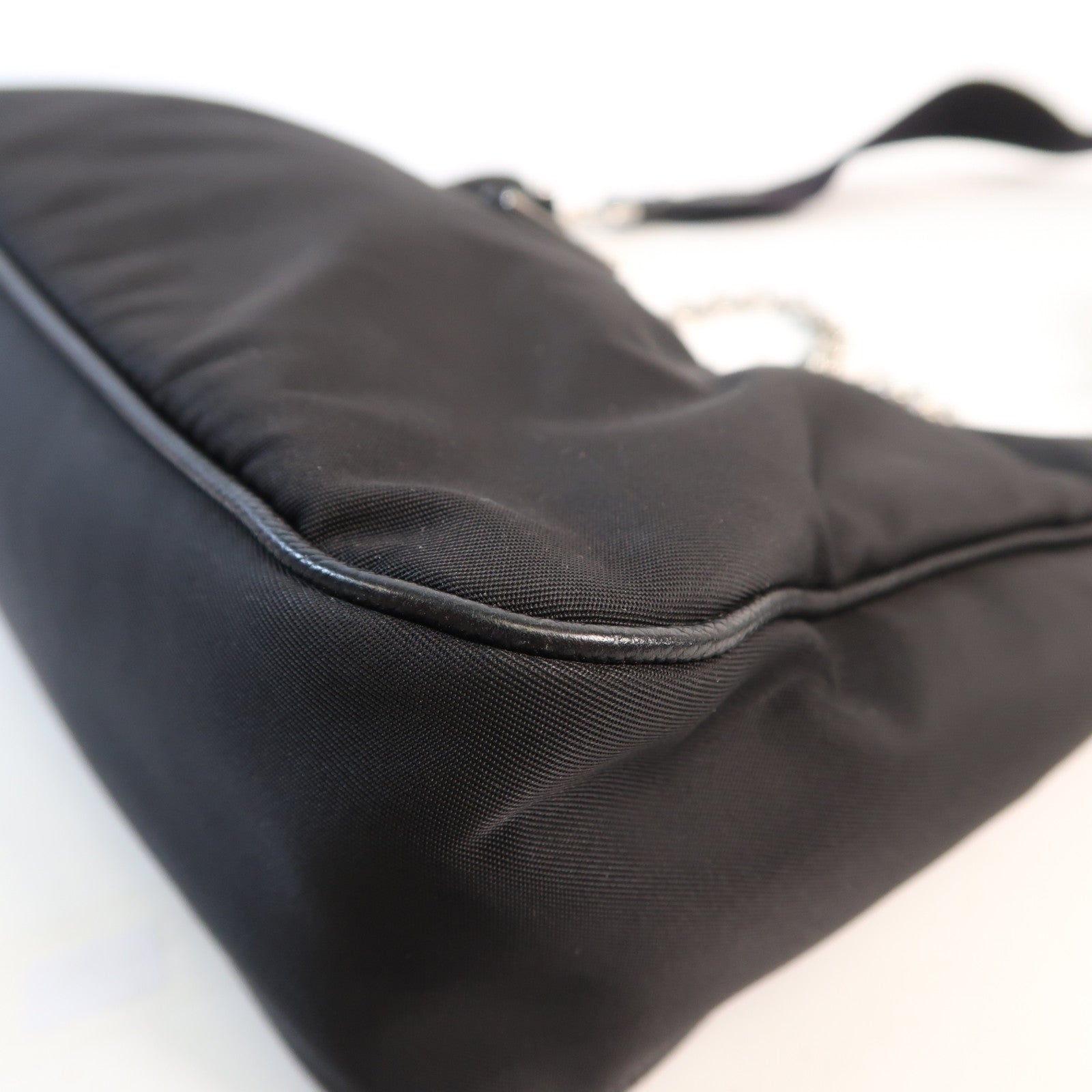 PRADA 尼龍Re-Edition 2005銀扣手挽肩背兩用袋