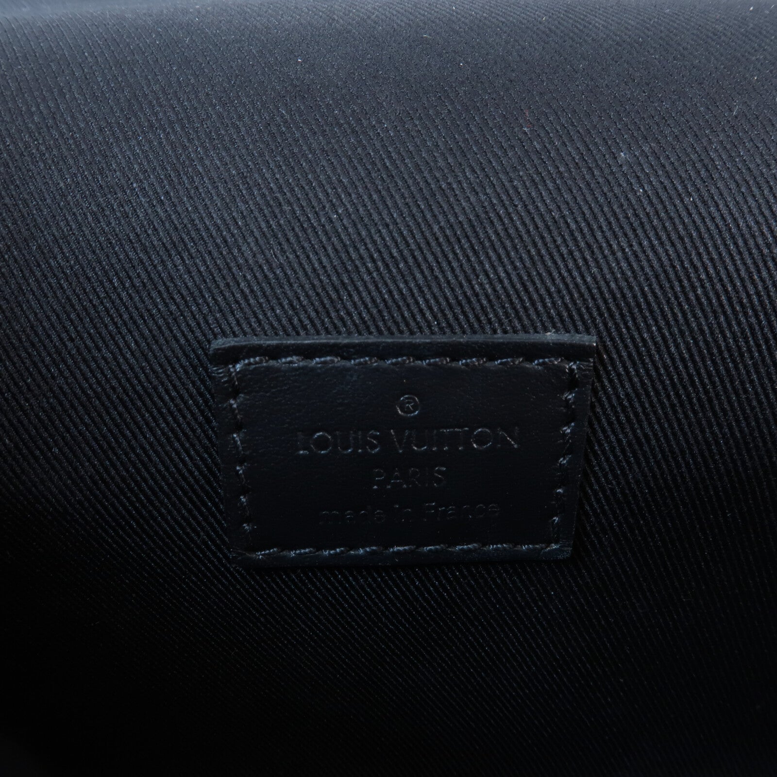 LOUIS VUITTON Monogram Eclipse Steamer Wearable Wallet肩背袋