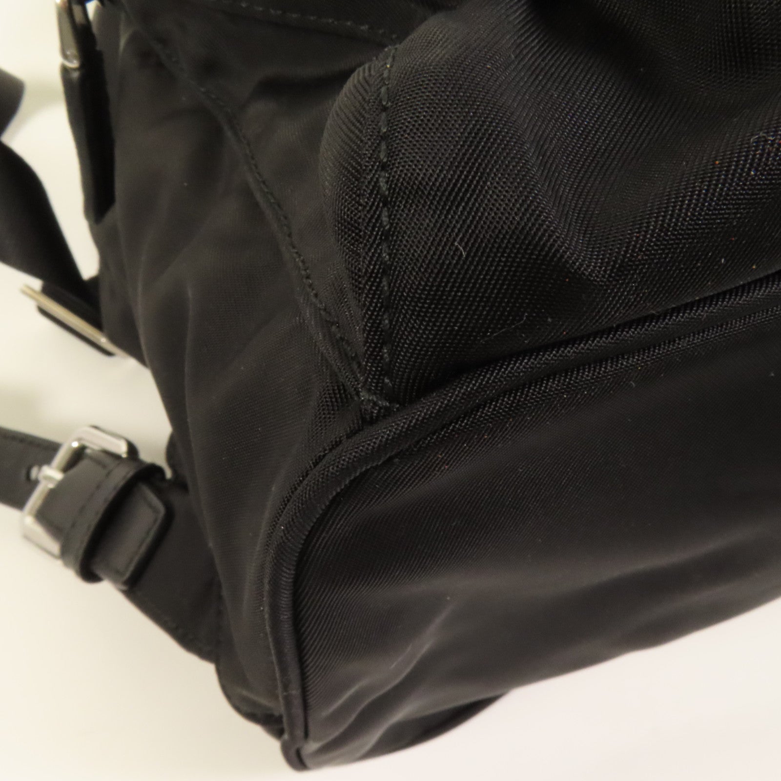 PRADA 尼龍Rucksack銀扣背包