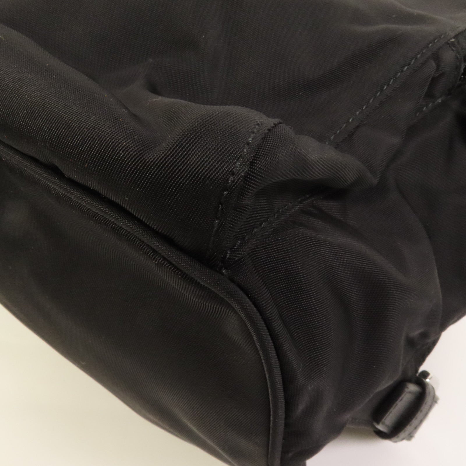 PRADA 尼龍Rucksack銀扣背包