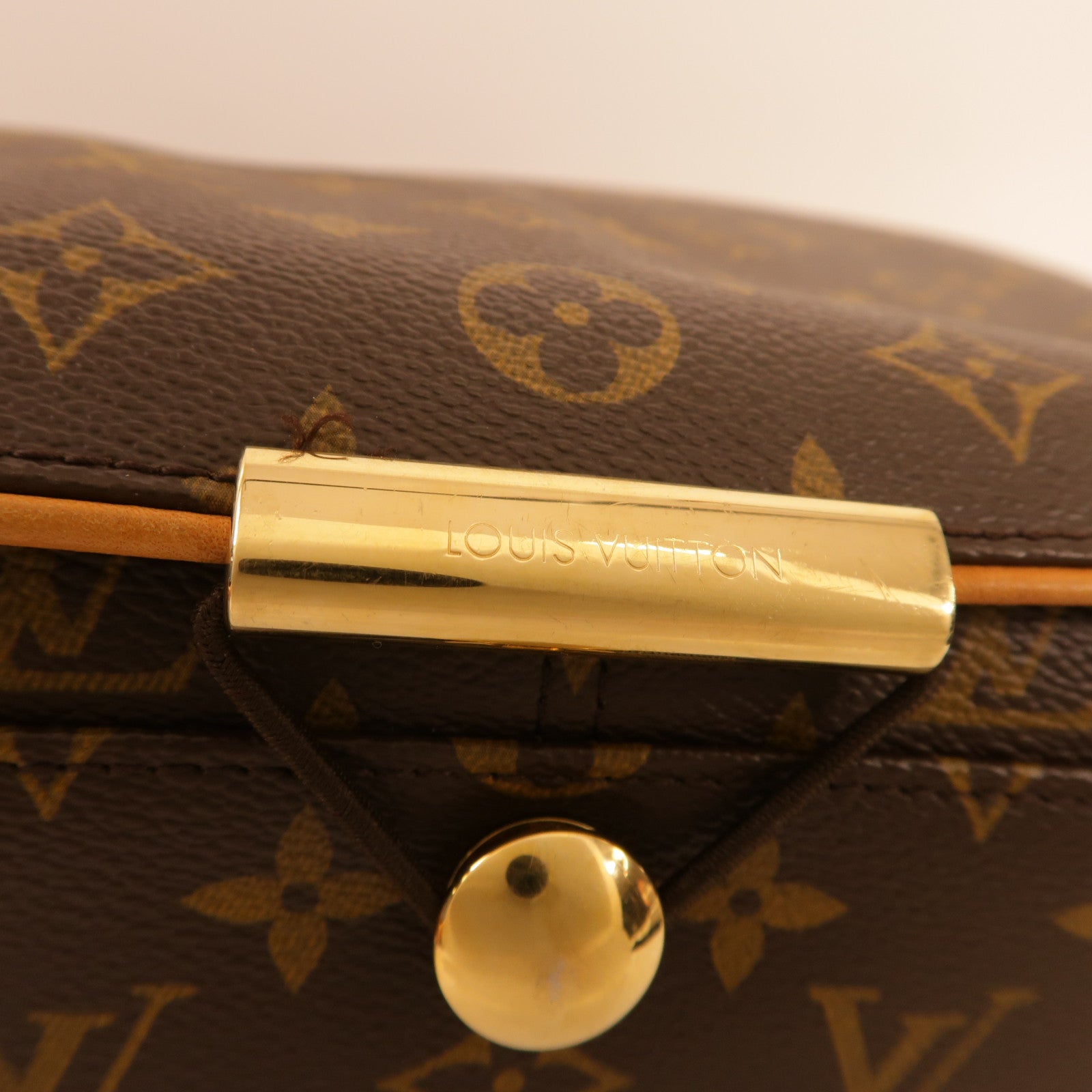 LOUIS VUITTON Monogram Abbesses金扣肩背袋