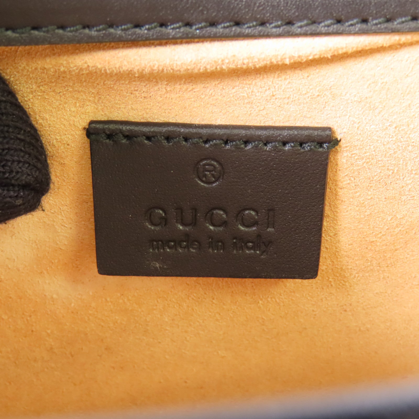 GUCCI 天鵝絨Dionysus GG銀扣鏈帶肩背袋