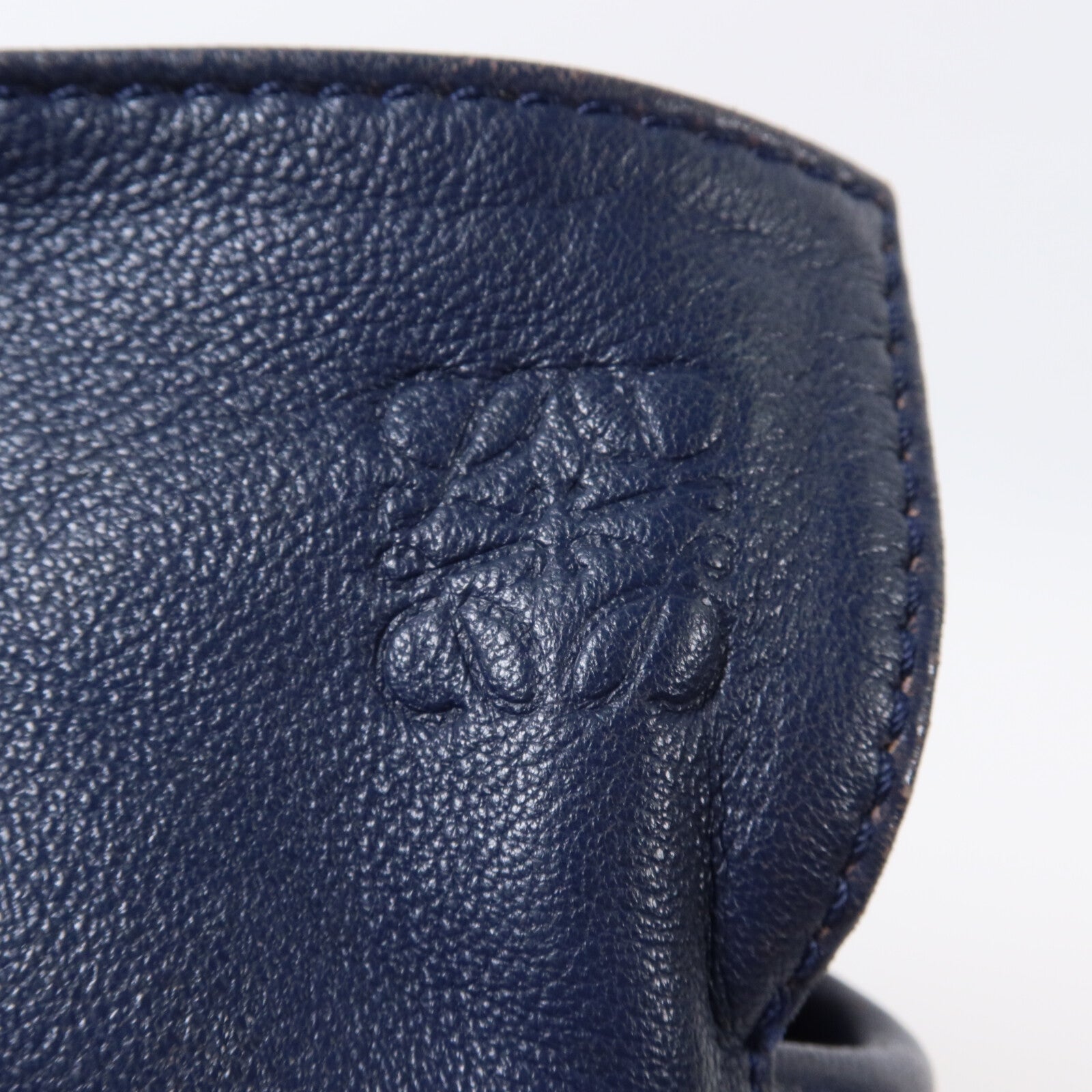 LOEWE 羊皮皮革Flamenco Knot肩背袋