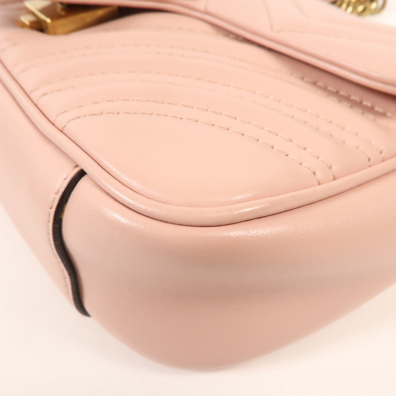 GUCCI 牛皮皮革GG Marmont金扣鏈帶肩背袋