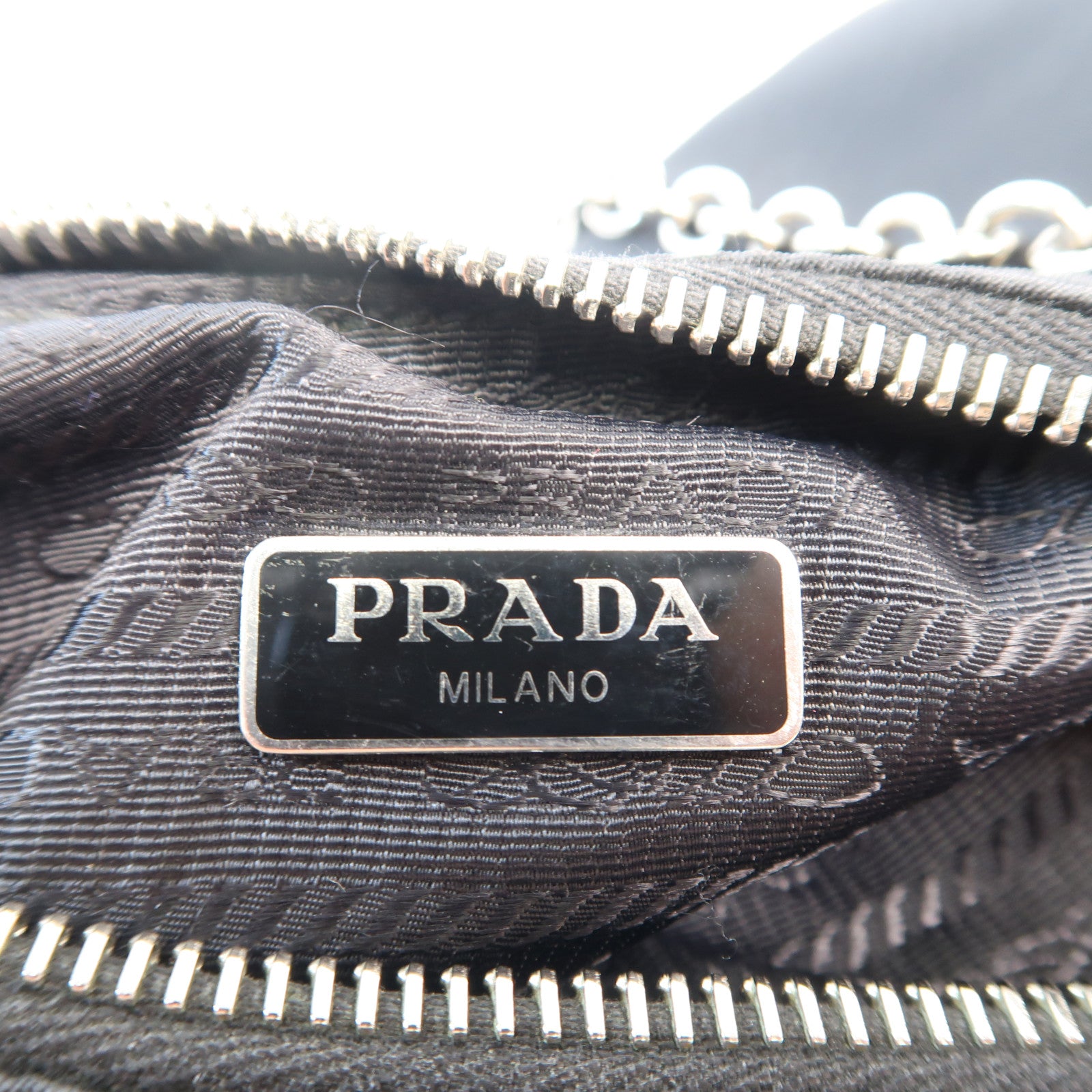 PRADA 尼龍Re-Edition 2005銀扣手挽肩背兩用袋