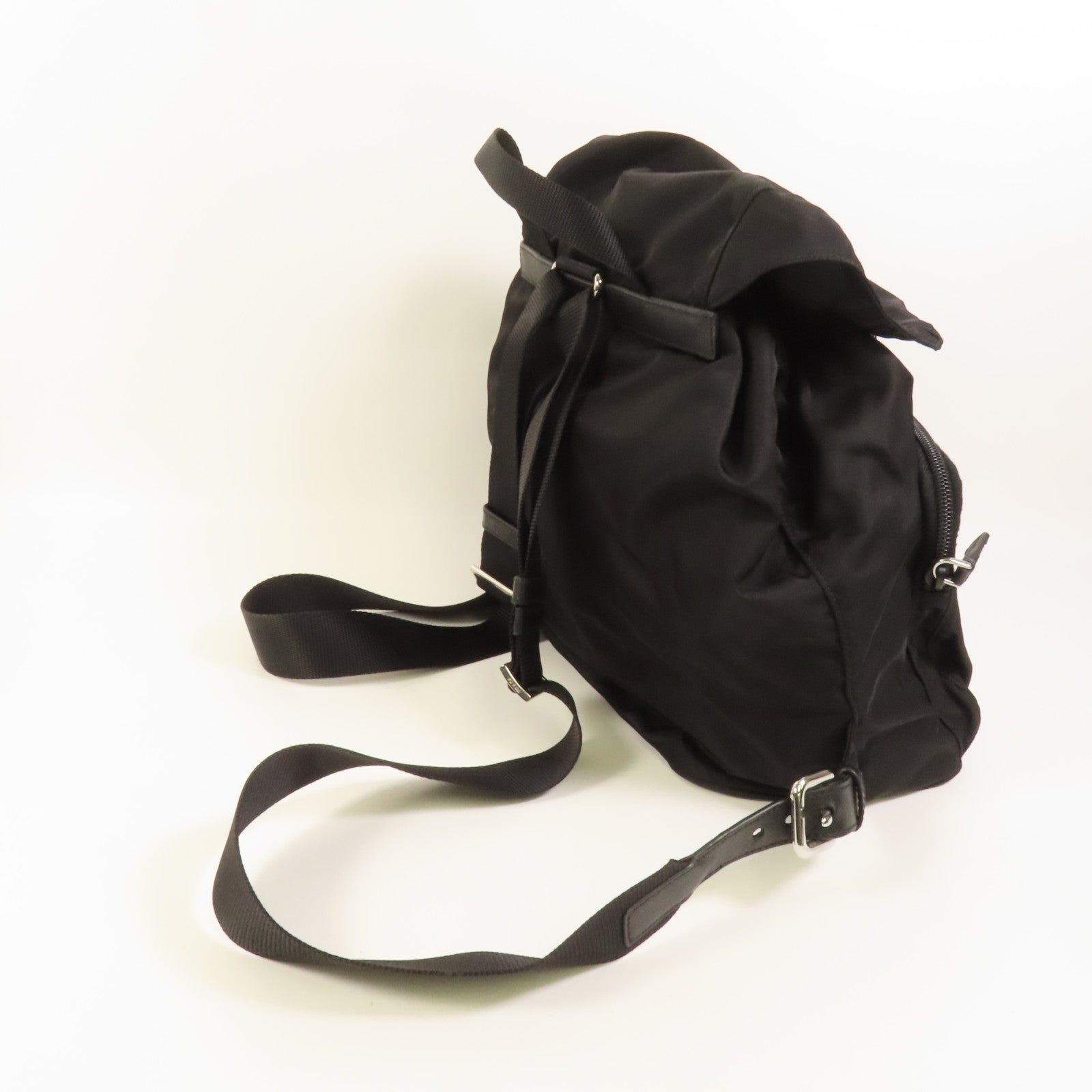 PRADA 尼龍Rucksack銀扣背包