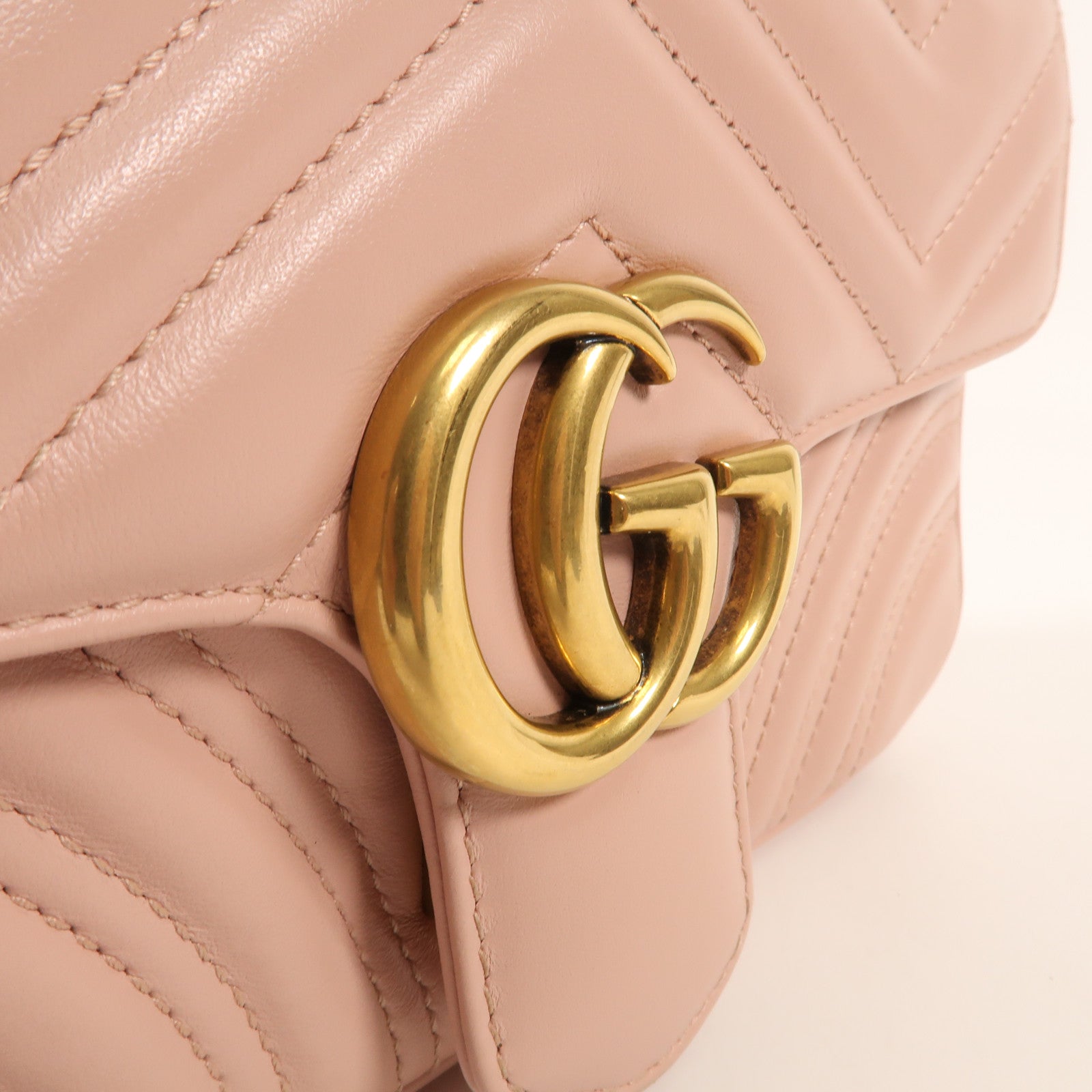 GUCCI 牛皮皮革GG Marmont金扣鏈帶肩背袋