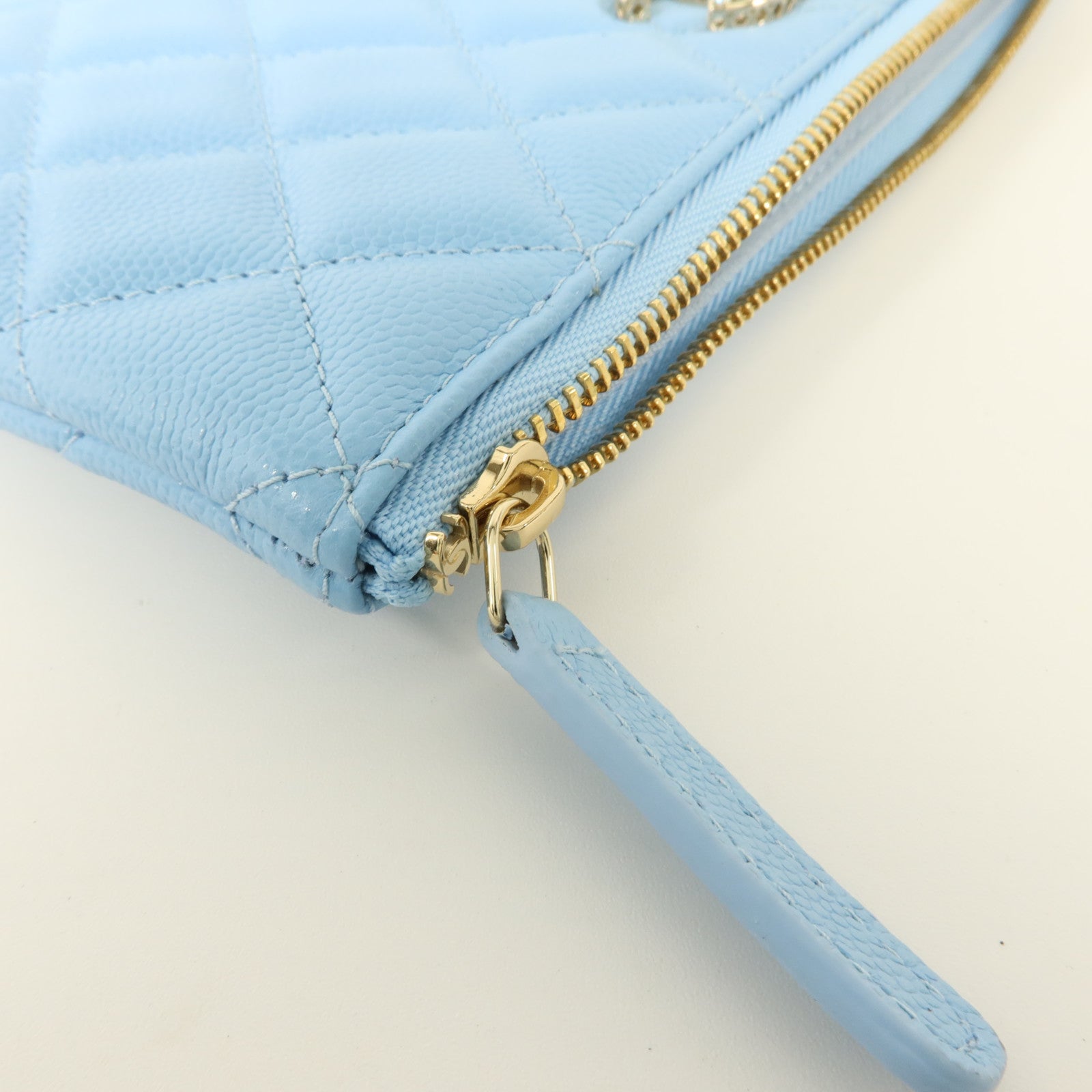 CHANEL 牛皮皮革Pouch小袋