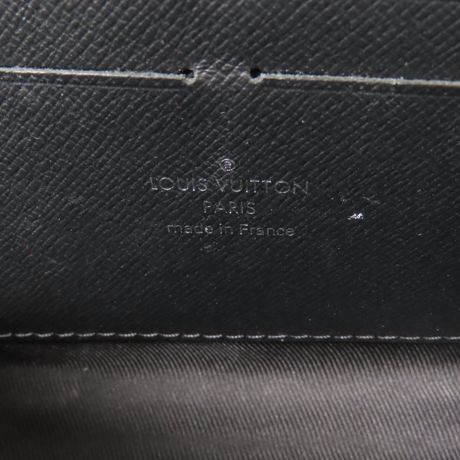 LOUIS VUITTON Monogram Eclipse Soft Trunk Wallet肩背袋