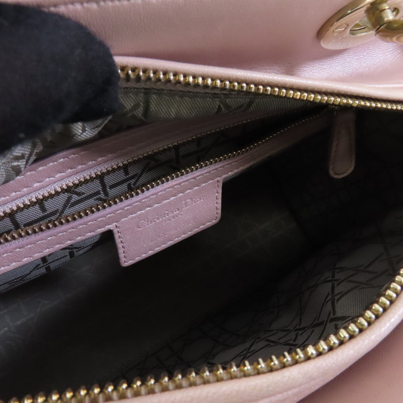 Dior 羊皮皮革Lady Dior Medium金扣手挽肩背兩用袋粉紅色
