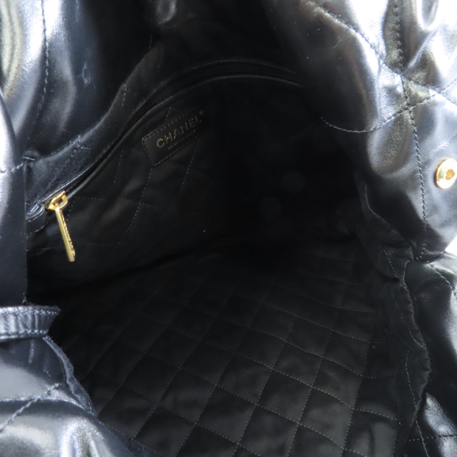 CHANEL 菱格牛皮皮革Chanel 22金扣鏈帶肩背袋黑色