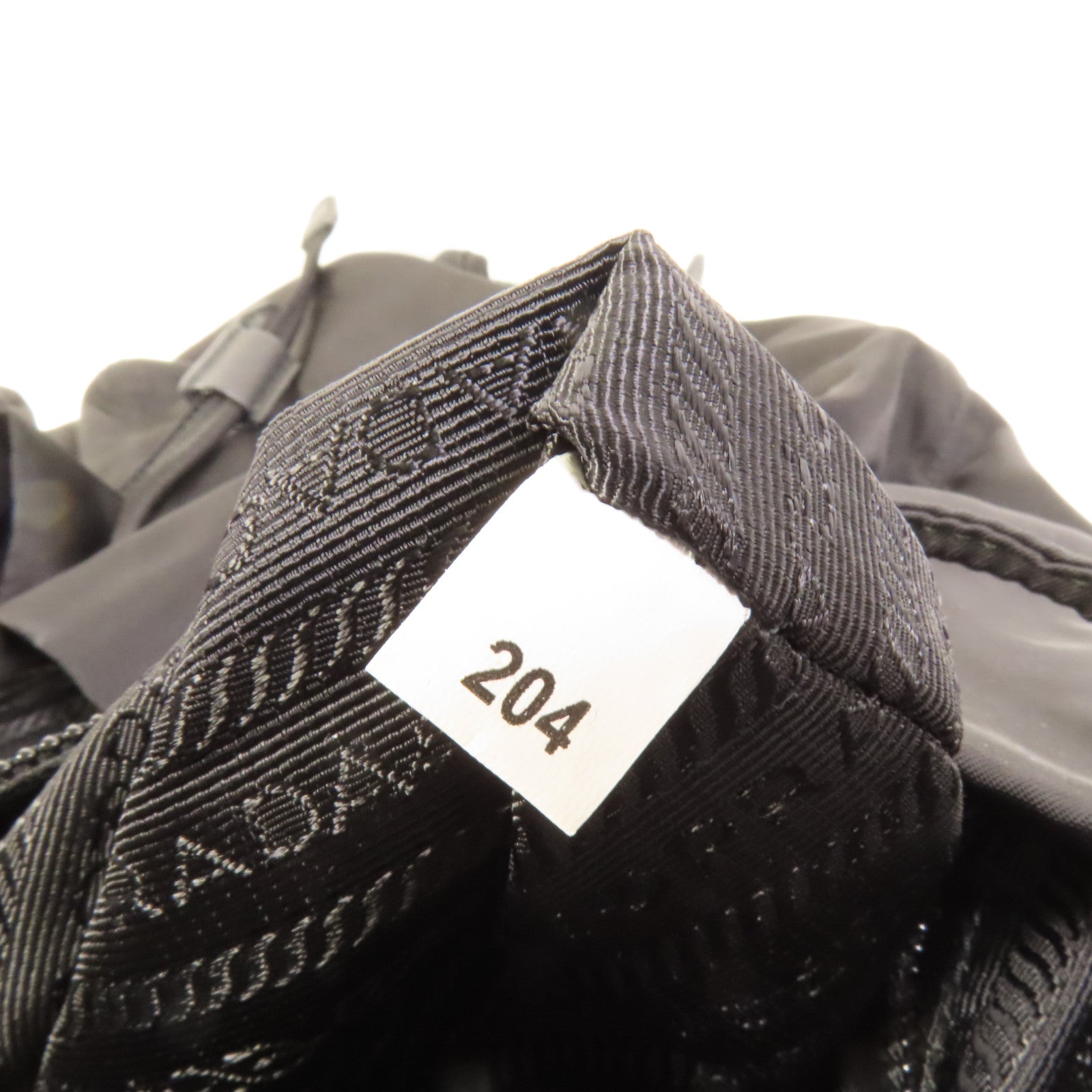 PRADA 尼龍Rucksack銀扣背包