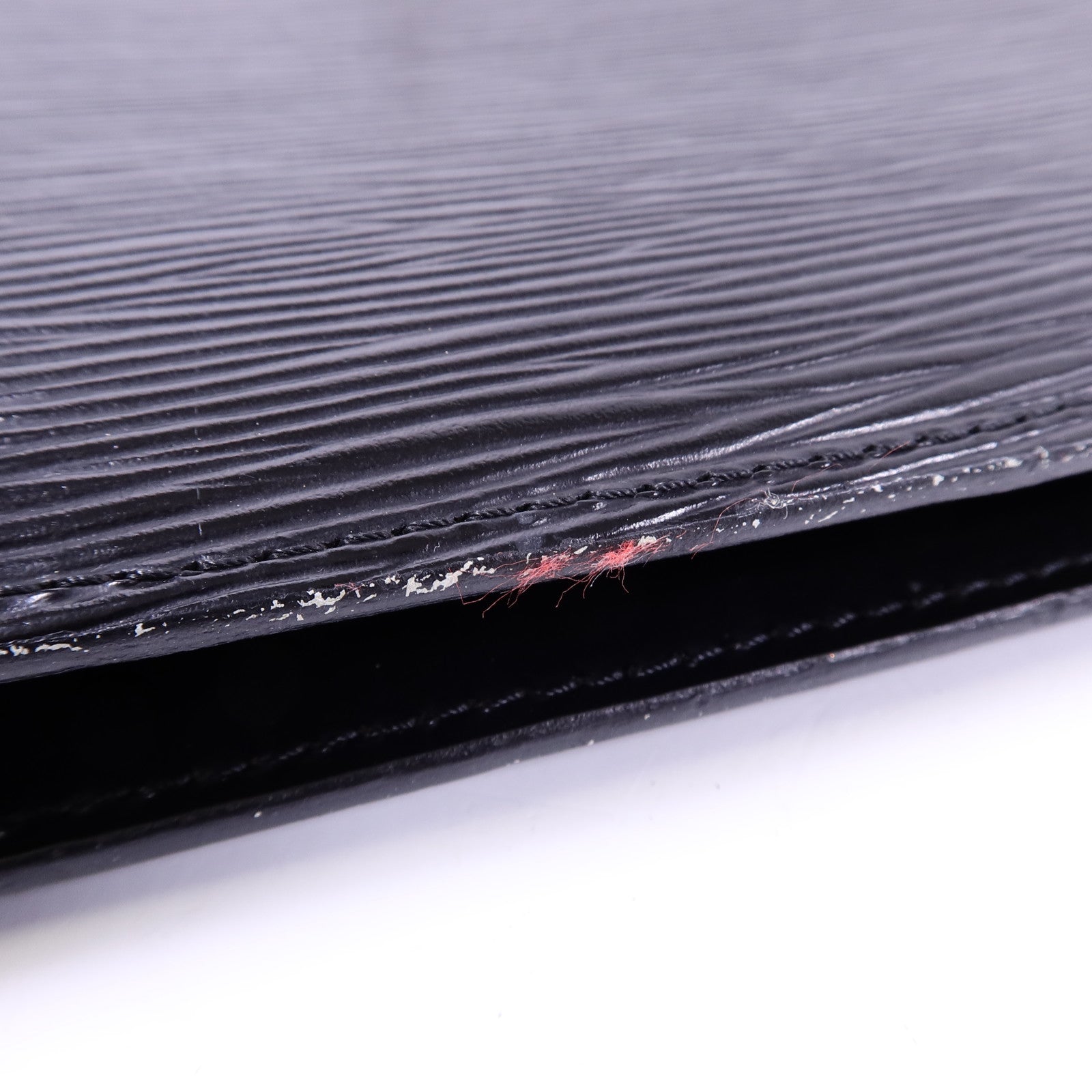 LOUIS VUITTON Epi Capuchin金扣肩背袋