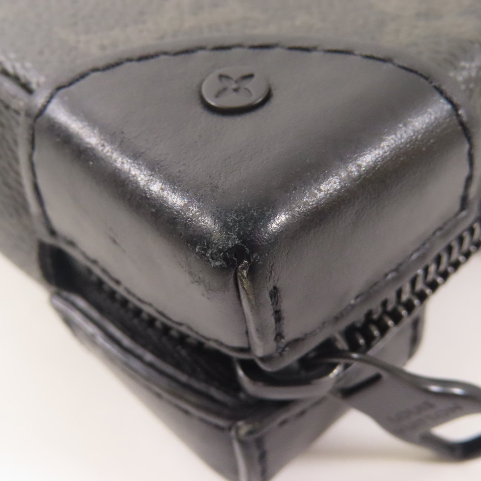 LOUIS VUITTON Monogram Eclipse Soft Trunk Wallet肩背袋