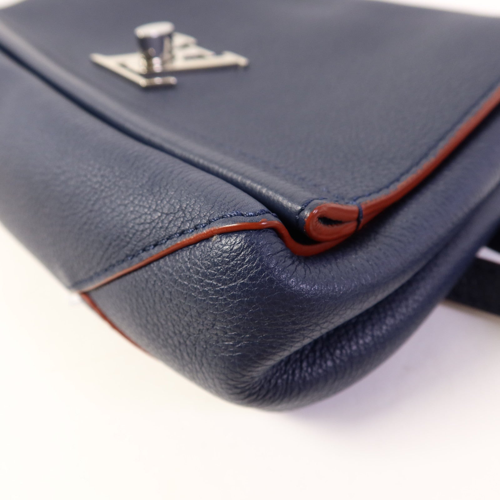 LOUIS VUITTON 牛皮皮革Lockme II BB銀扣手挽肩背兩用袋藍色