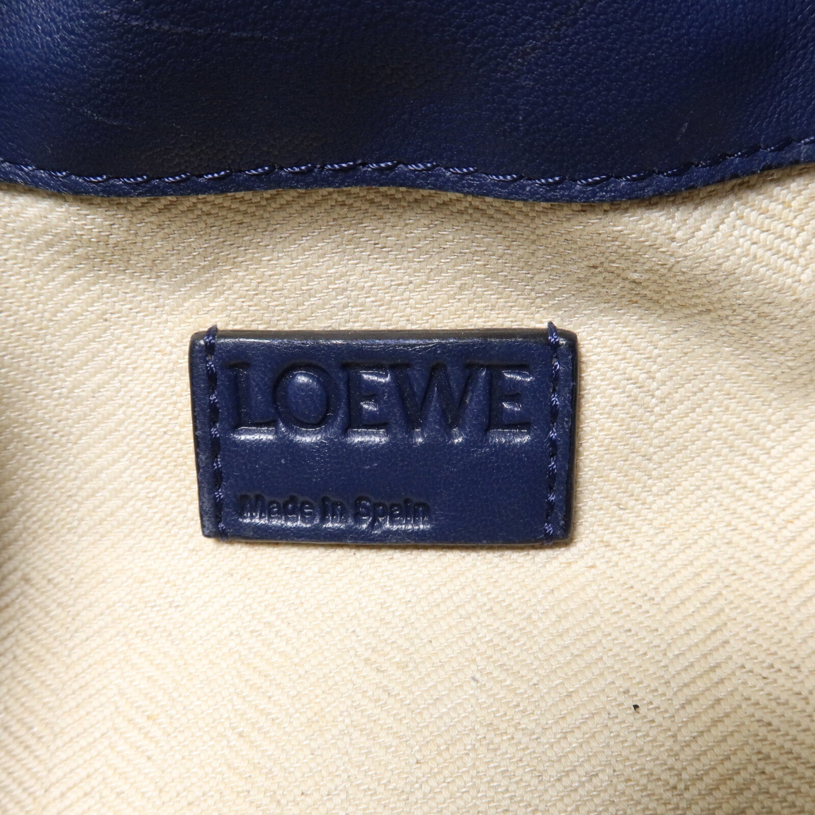 LOEWE 羊皮皮革Flamenco Knot肩背袋