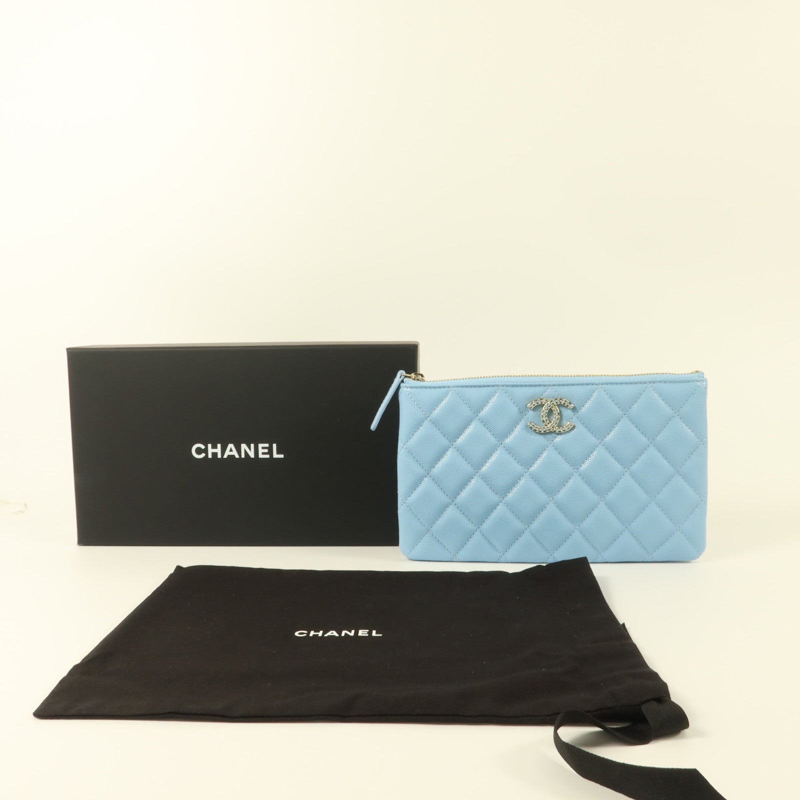 CHANEL 牛皮皮革Pouch小袋