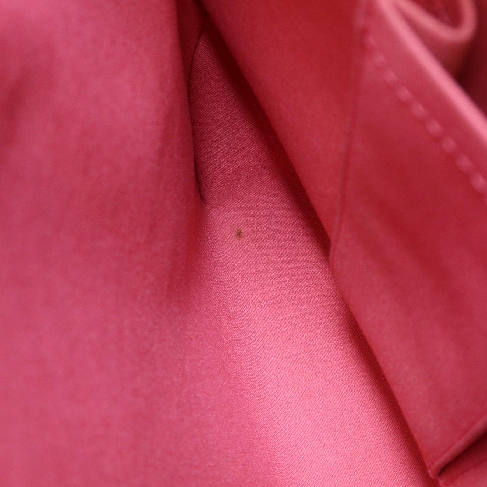 LOUIS VUITTON Vernis Brentwood金扣肩背袋