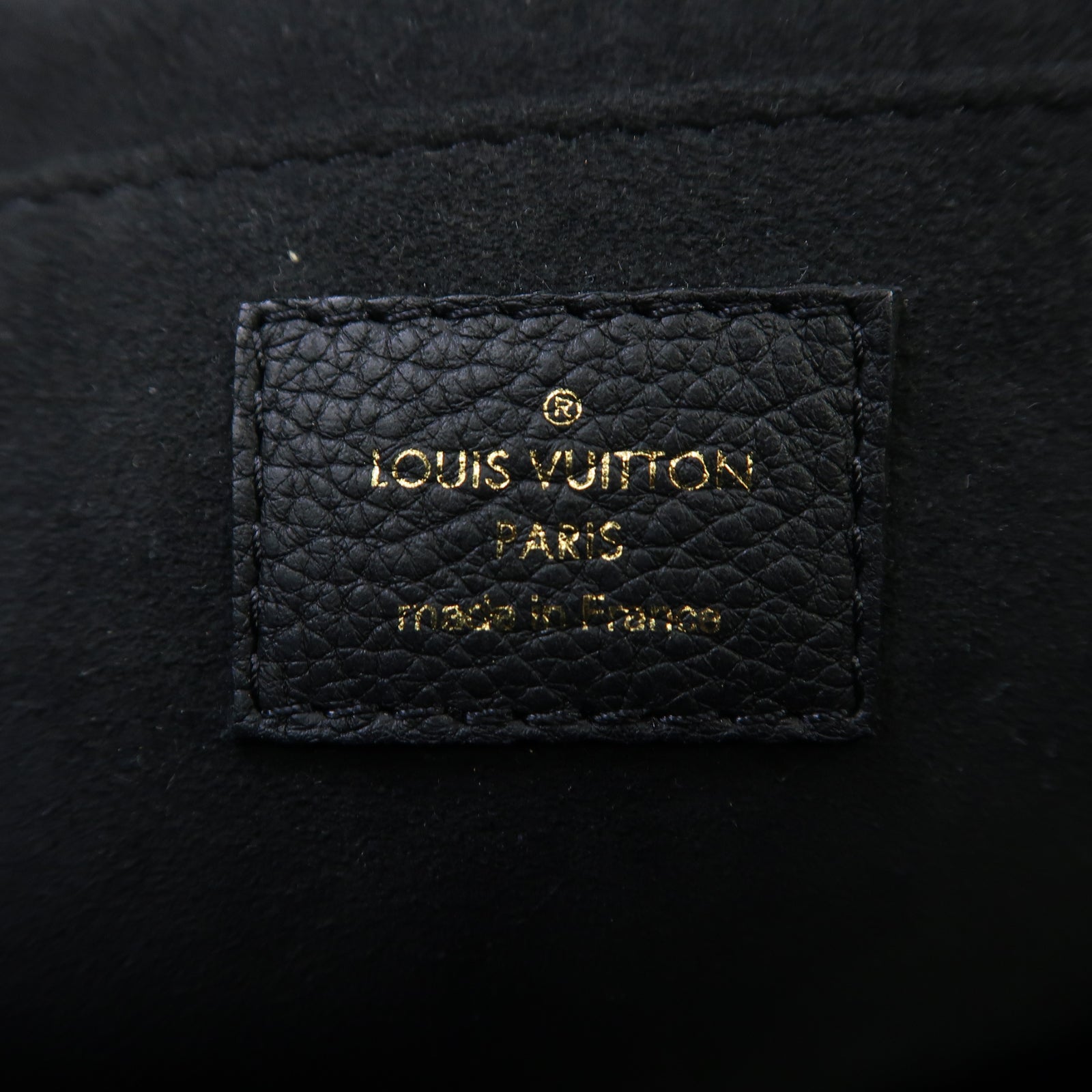 LOUIS VUITTON 牛皮皮革Lock Me金扣鏈帶肩背袋黑色