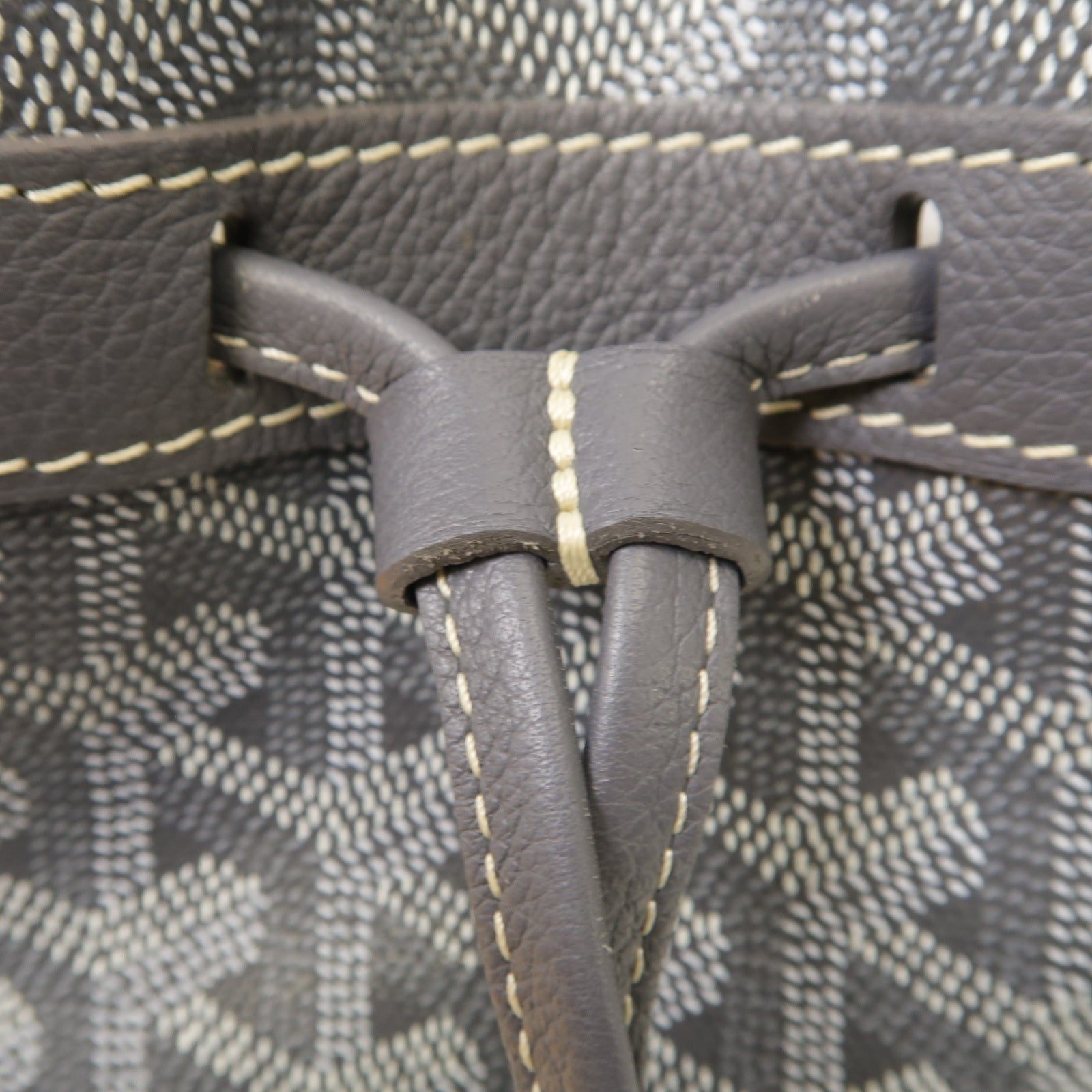 GOYARD 塗層帆布/皮革Bucket Bag銀扣肩背袋灰色