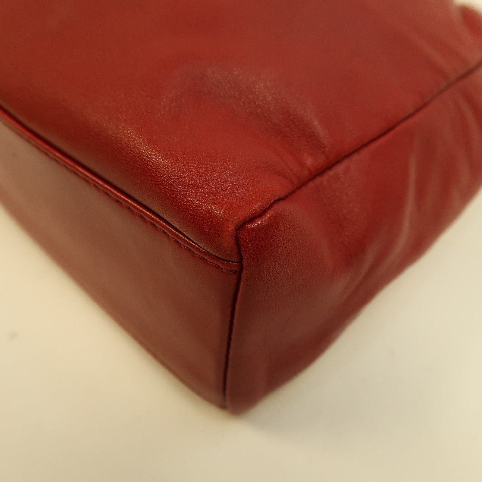 LOEWE 羊皮皮革Hand Bag金扣手挽袋紅色