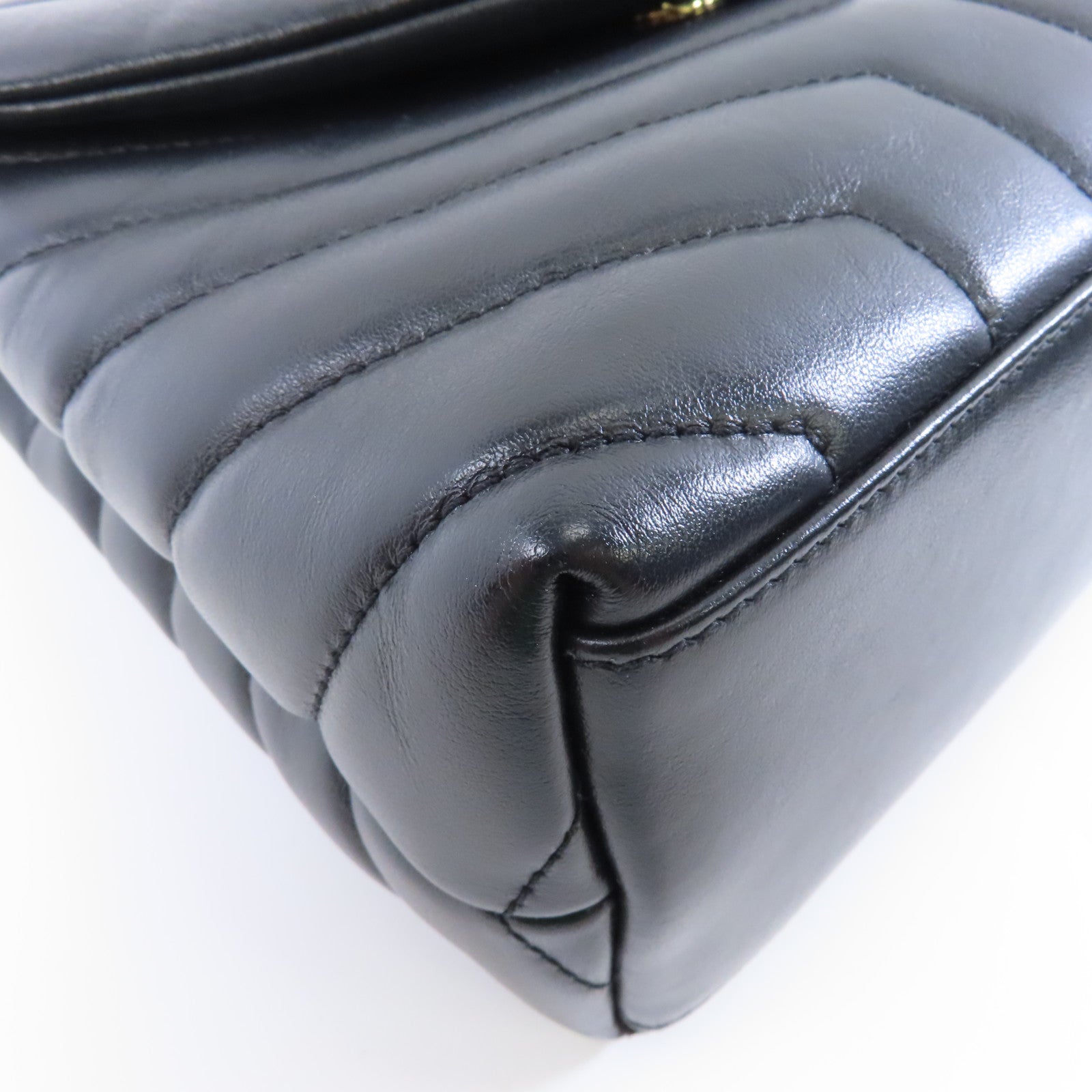 SAINT LAURENT 牛皮皮革Chain Shoulder金扣鏈帶肩背袋黑色