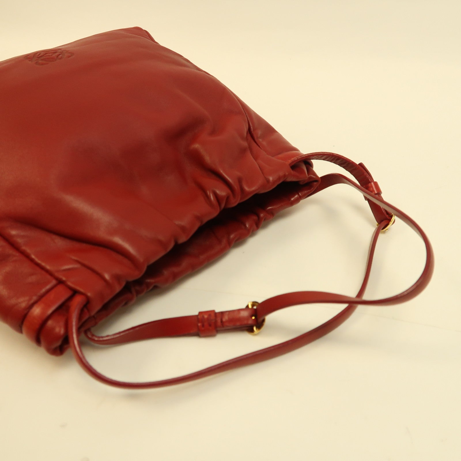 LOEWE 羊皮皮革Hand Bag金扣手挽袋紅色