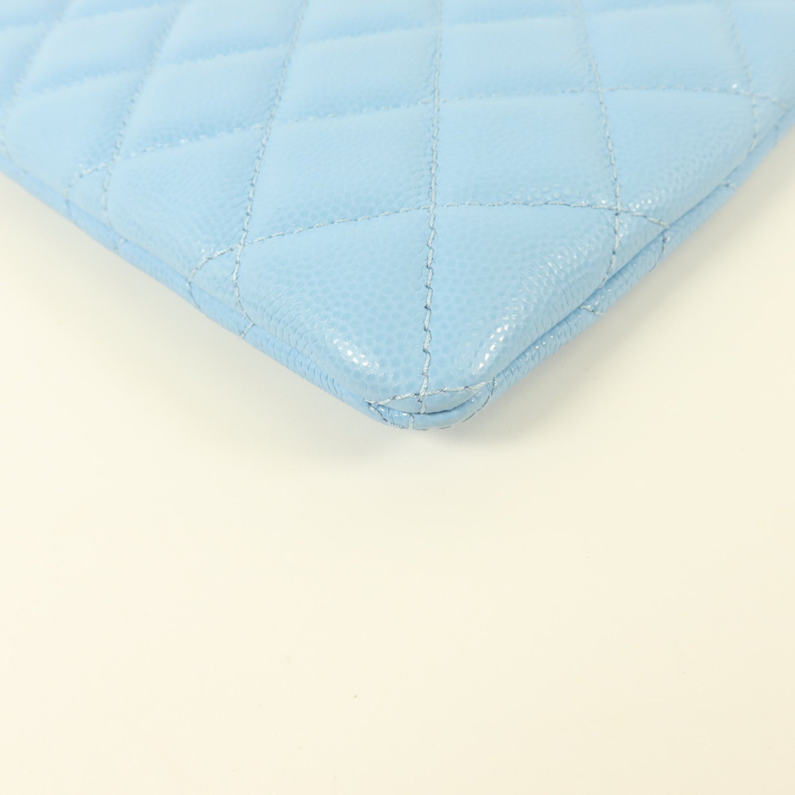 CHANEL 牛皮皮革Pouch小袋