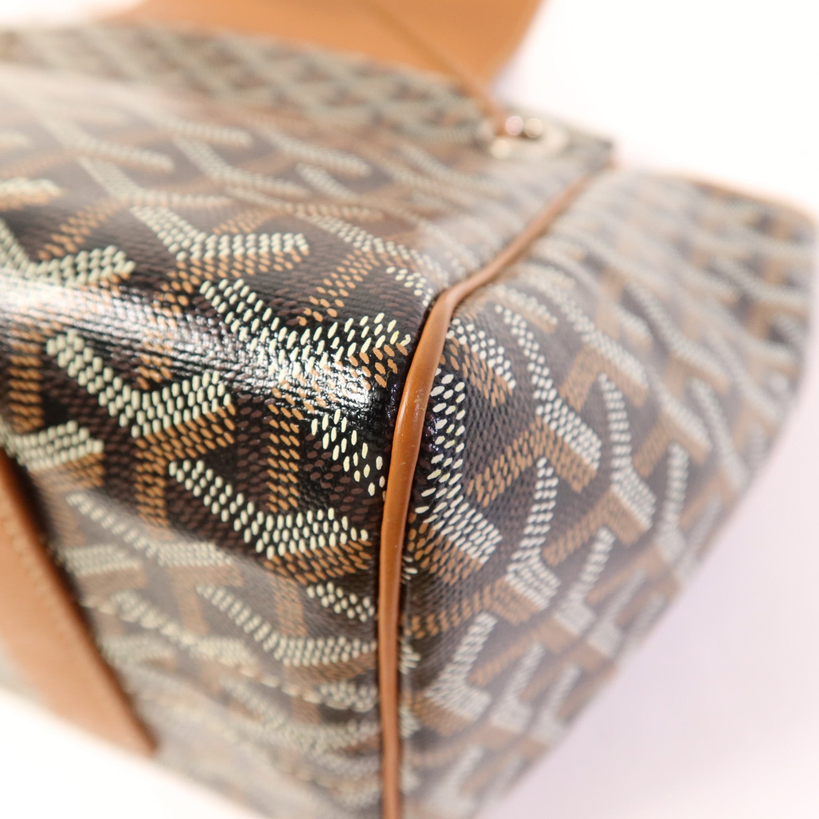 GOYARD 塗層帆布Rouette銀扣肩背袋