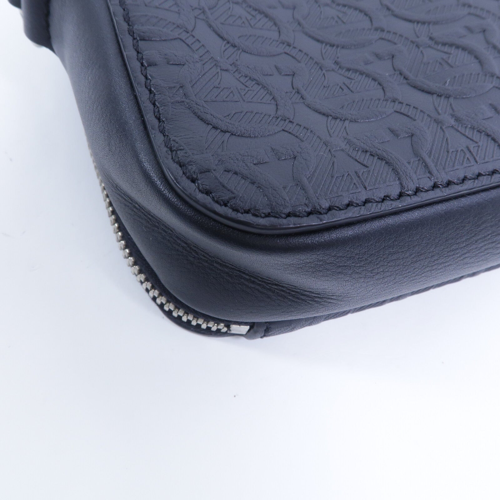 Salvatore Ferragamo 牛皮皮革Gancini肩背袋