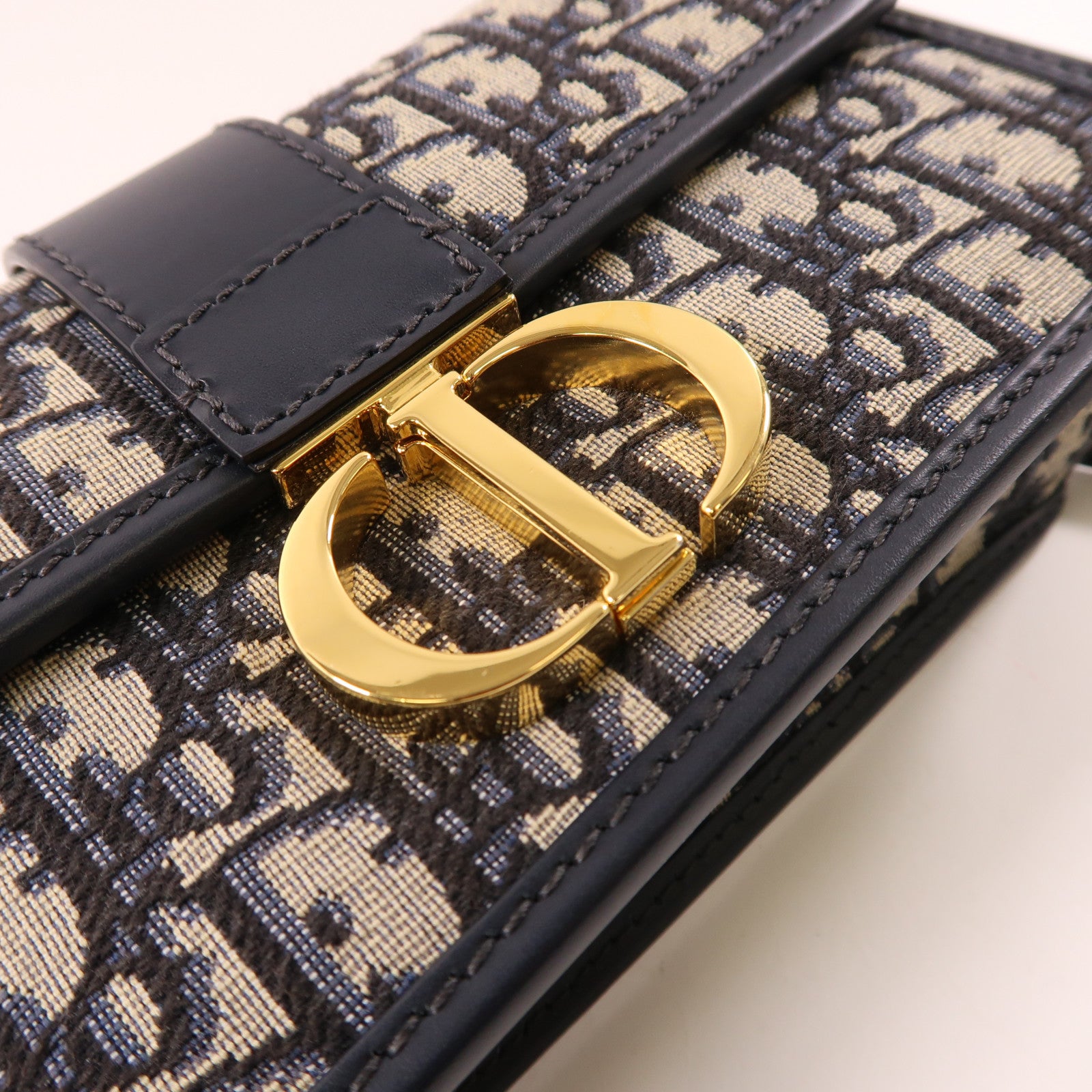 Dior 帆布30 Montaigne金扣鏈帶肩背袋