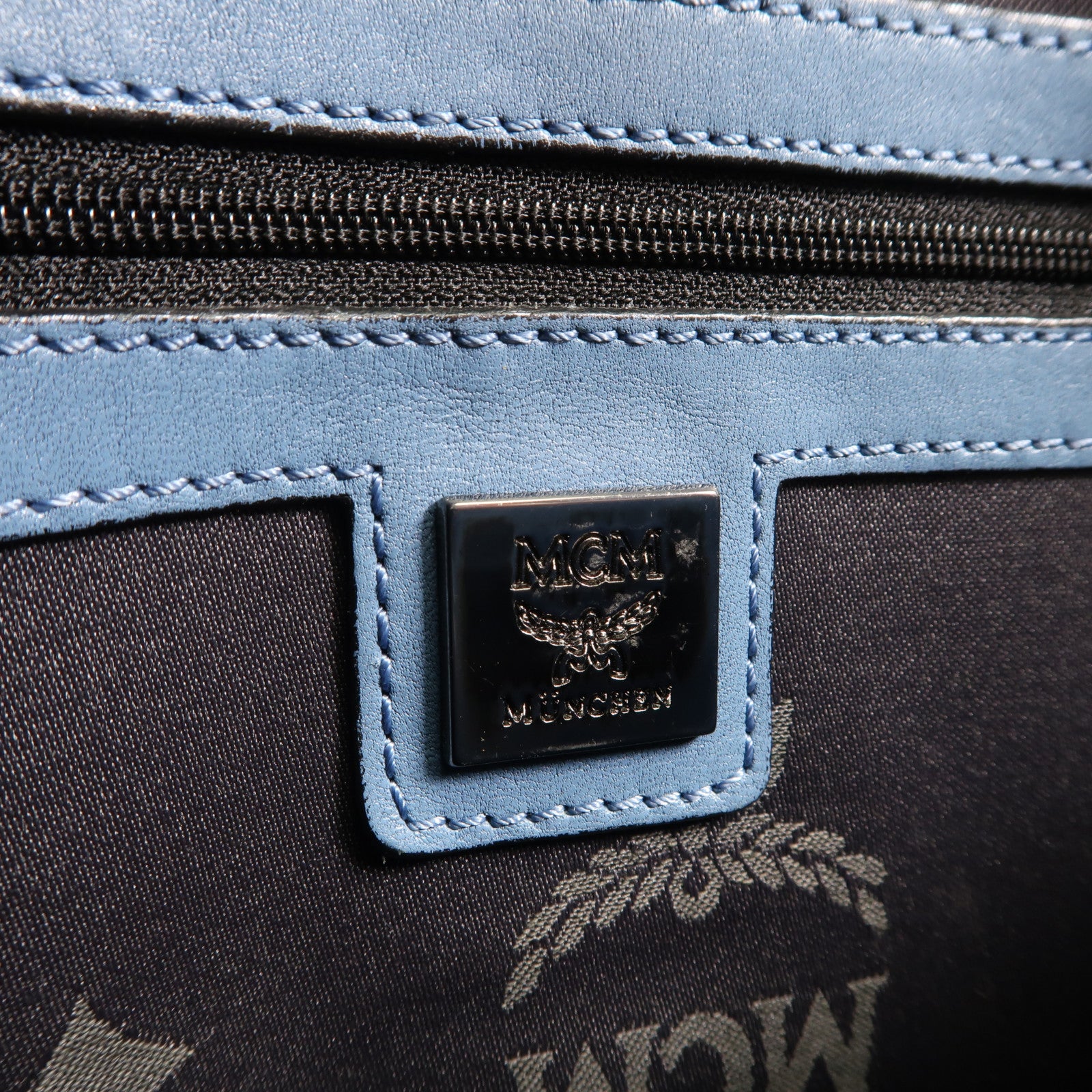 MCM 塗層帆布Backpack銀扣背包