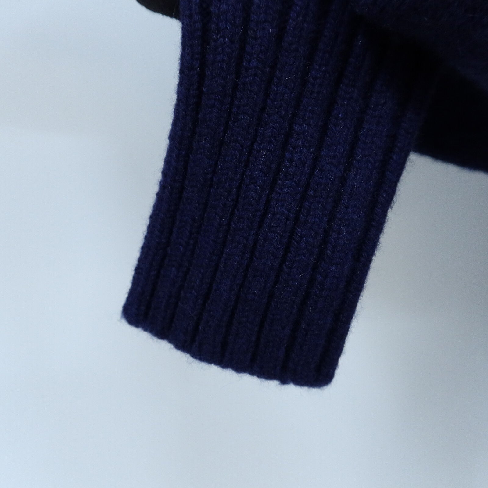 CHANEL Cashmere/Viscose Metiers d'Art Coco Mark Knit Pullover針織