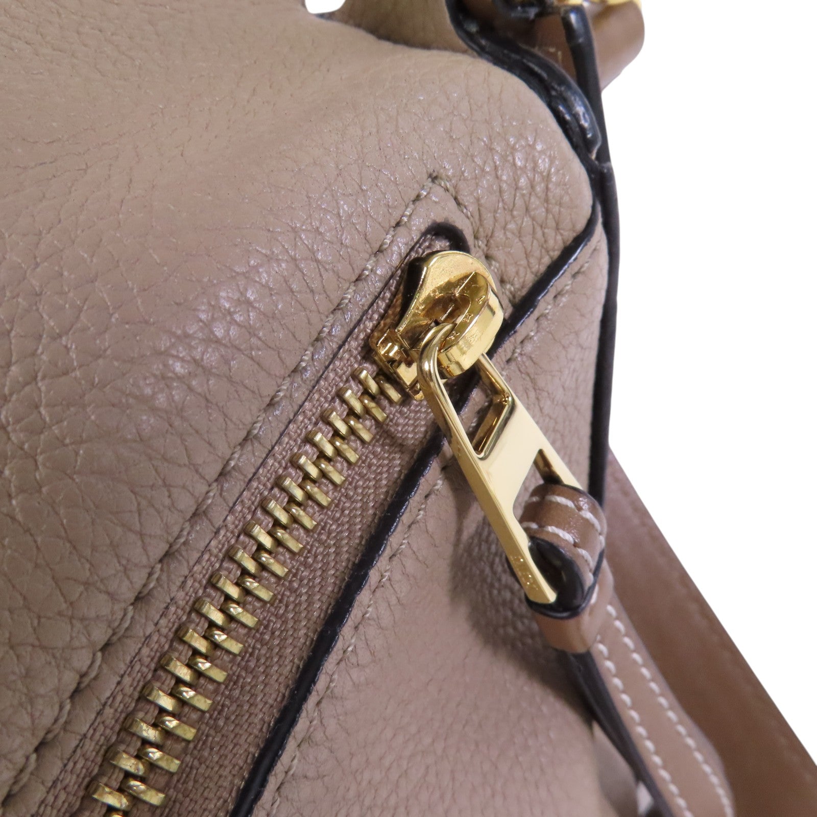 LOEWE 牛皮皮革Puzzle Small金扣手挽肩背兩用袋