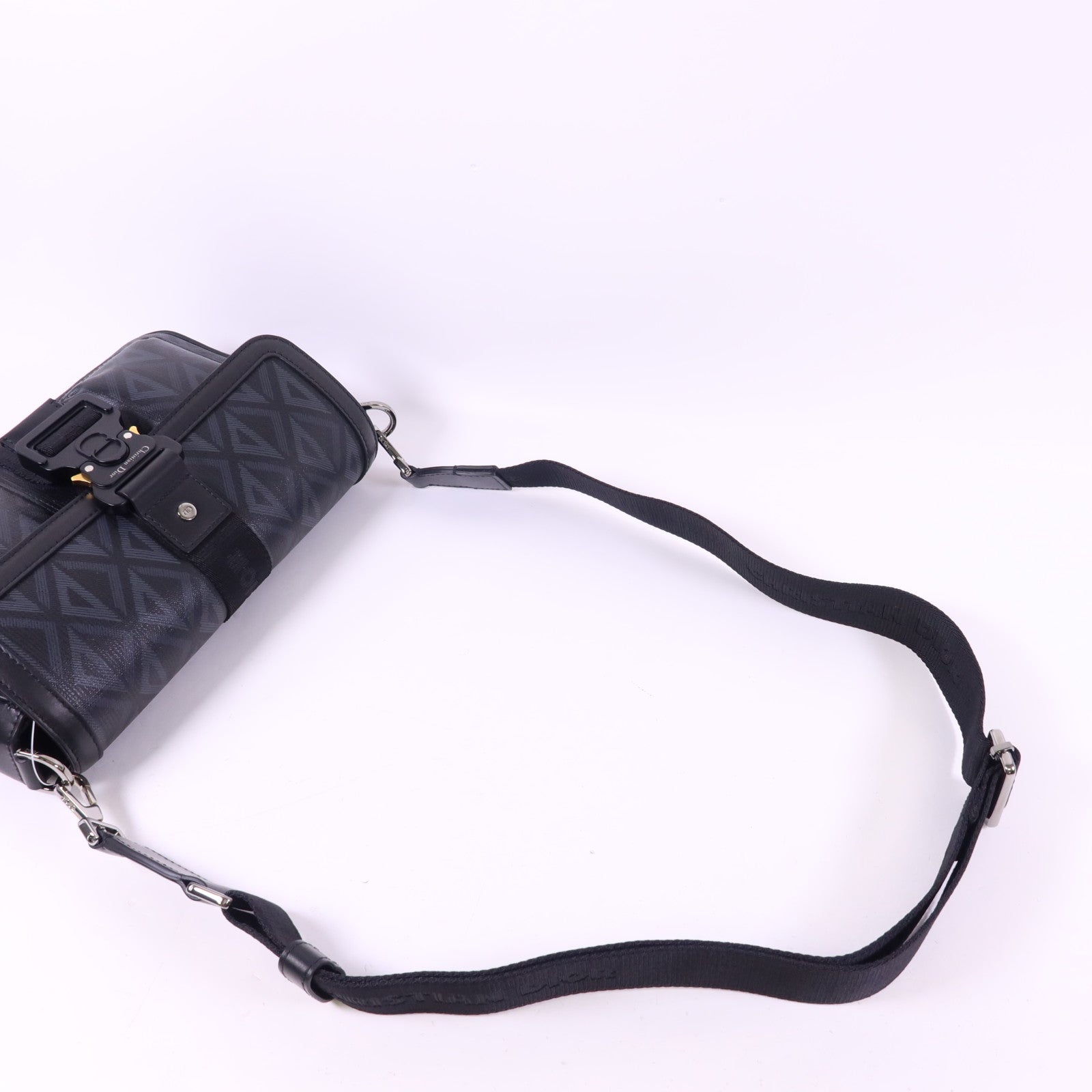 Dior 塗層帆布Hit The Road Shoulder Bag銀扣肩背袋